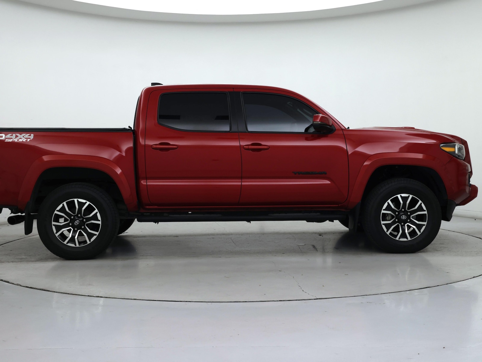 2021 Toyota Tacoma TRD Sport - Photo 8