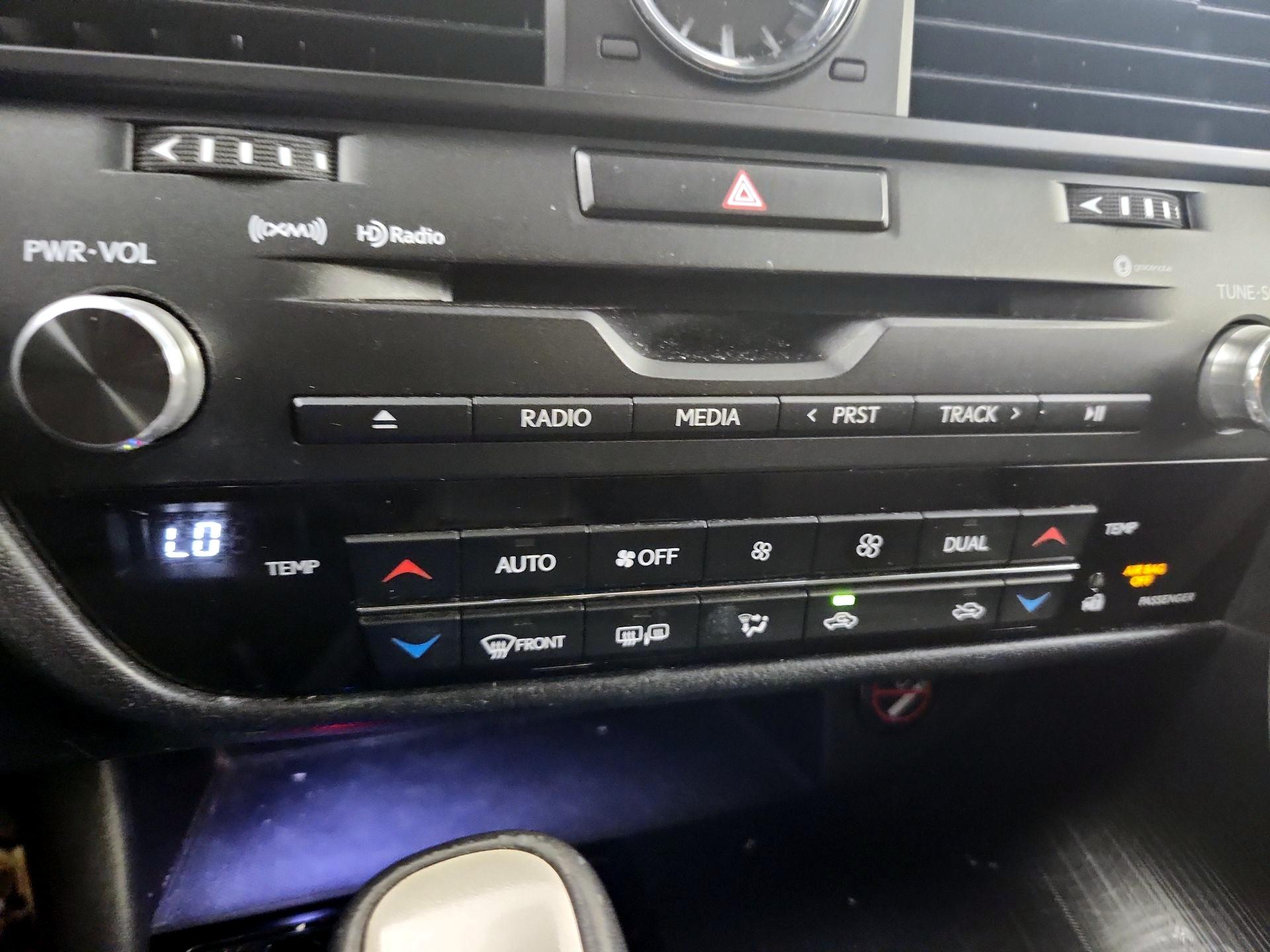 Thumbnail: 2018 Lexus RX - 16
