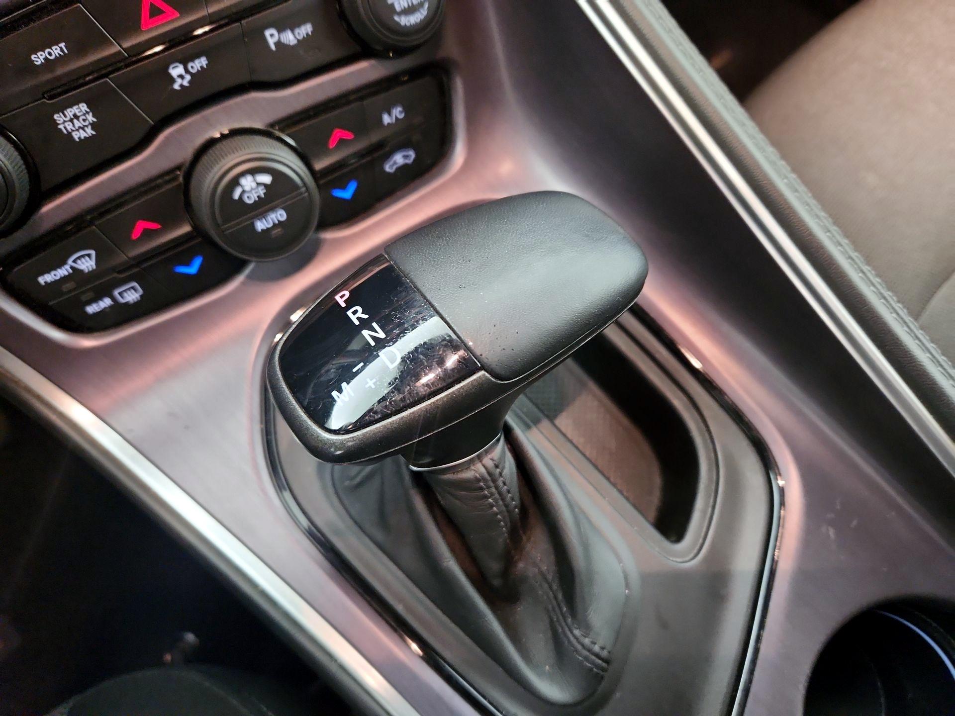 Thumbnail: 2015 Dodge Challenger - 17
