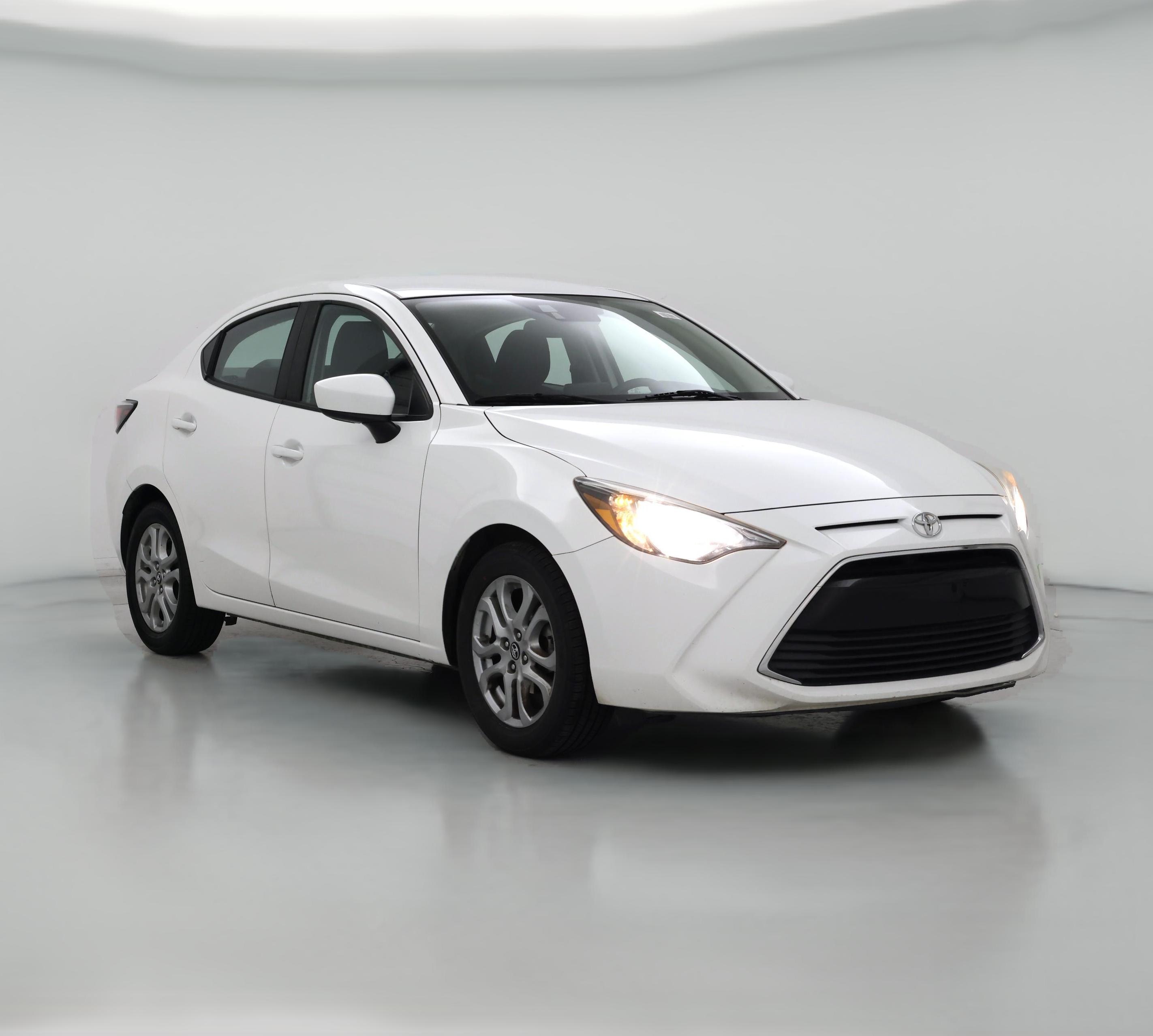 Thumbnail: 2017 Toyota Yaris iA - 1