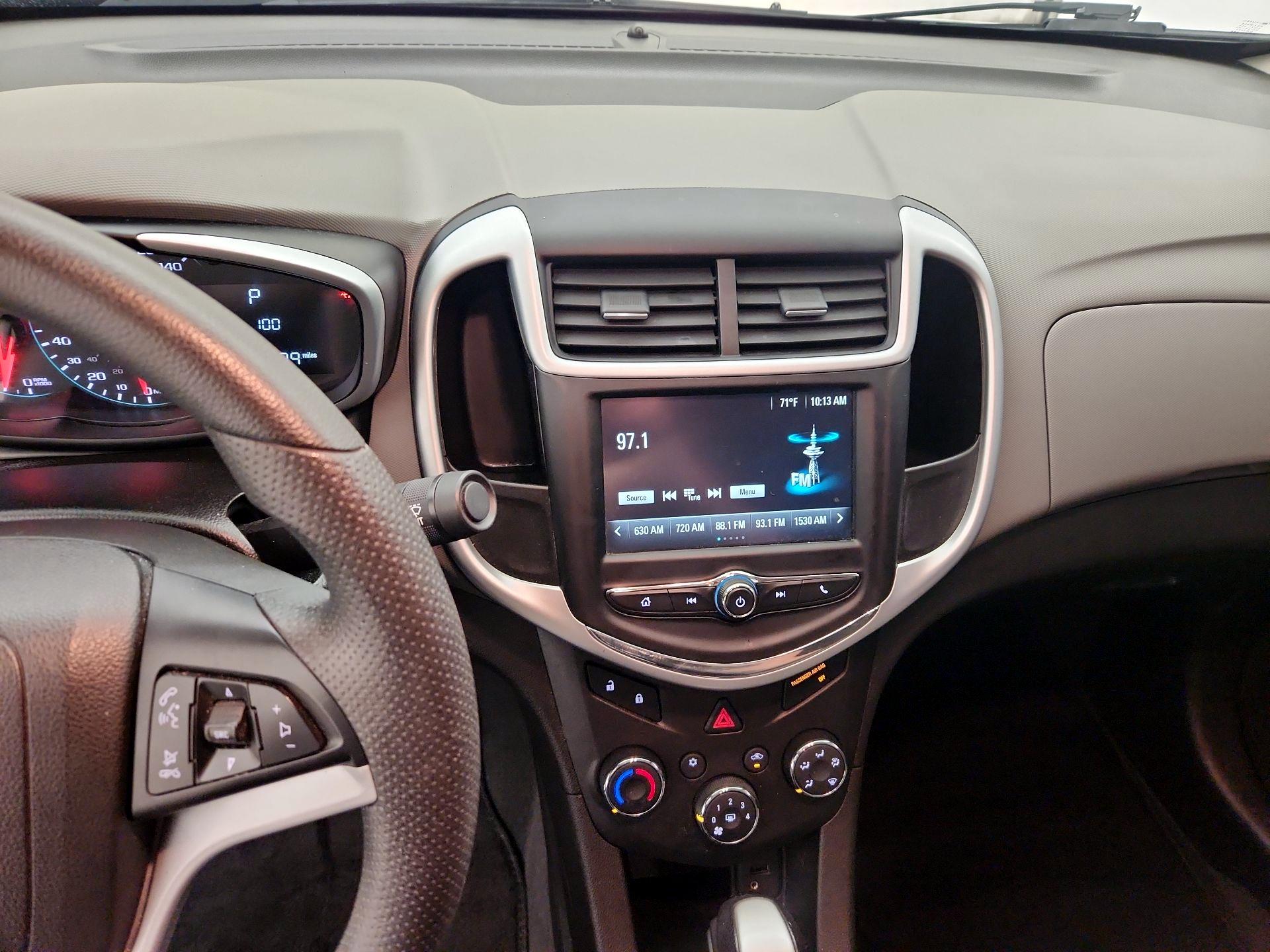 Thumbnail: 2017 Chevrolet Sonic - 9