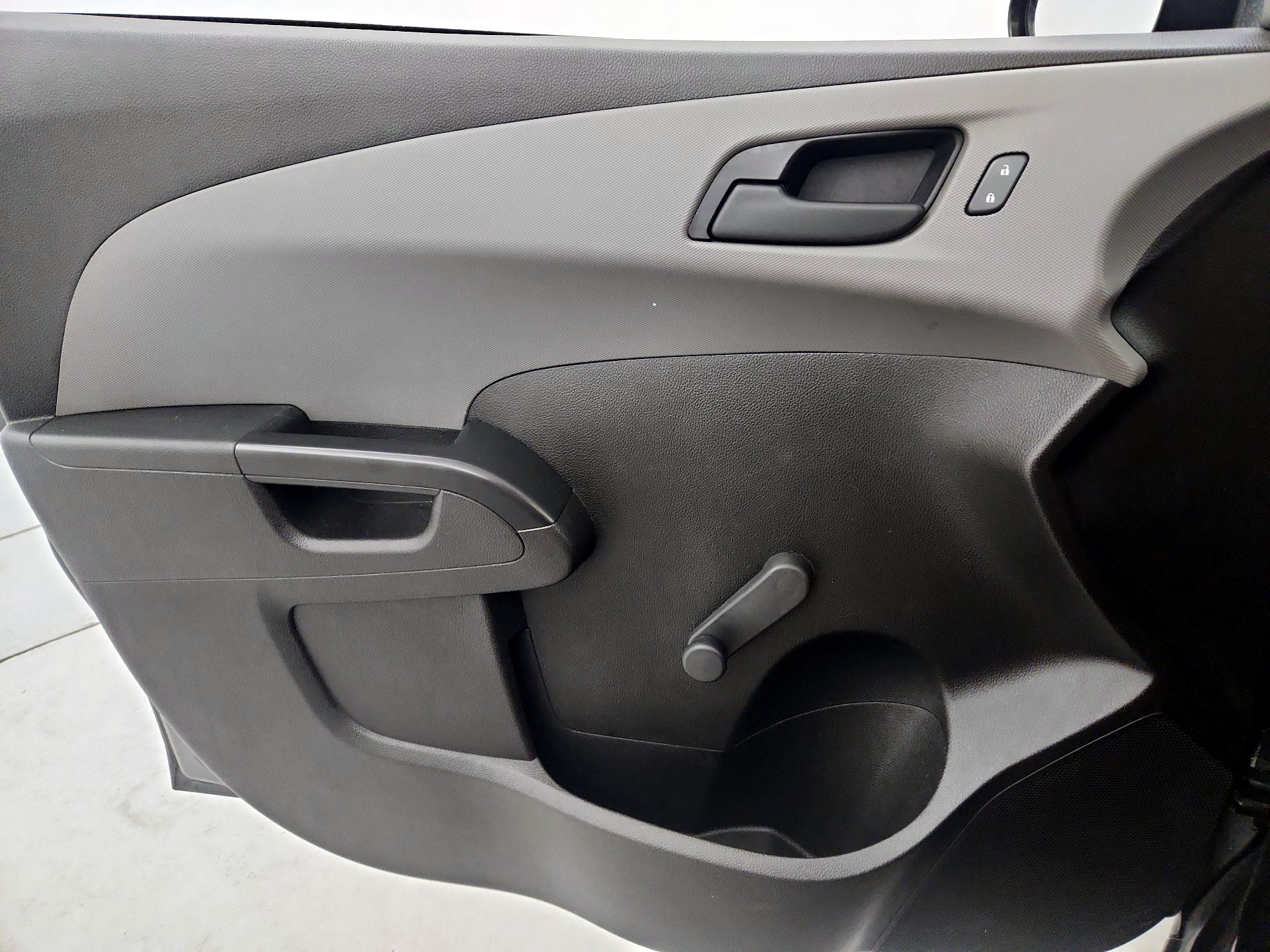 Thumbnail: 2017 Chevrolet Sonic - 12