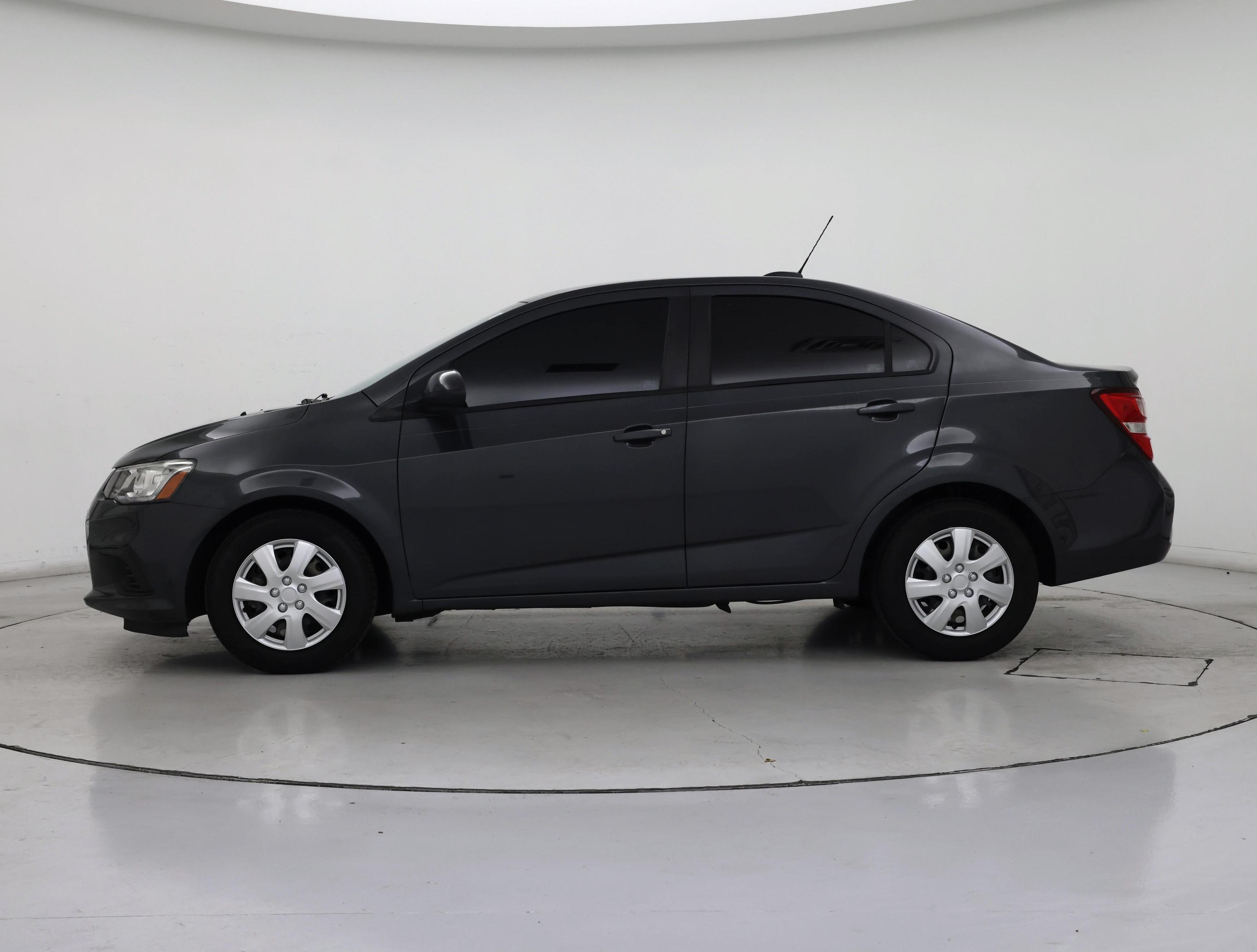 Thumbnail: 2017 Chevrolet Sonic - 3