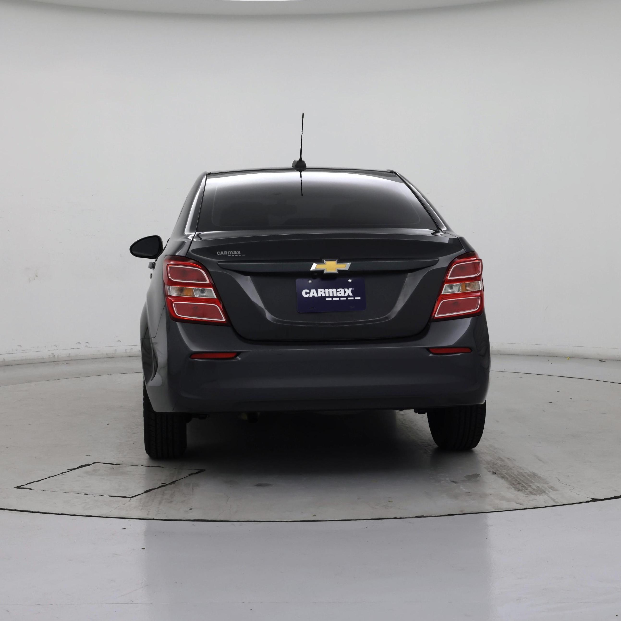 Thumbnail: 2017 Chevrolet Sonic - 6