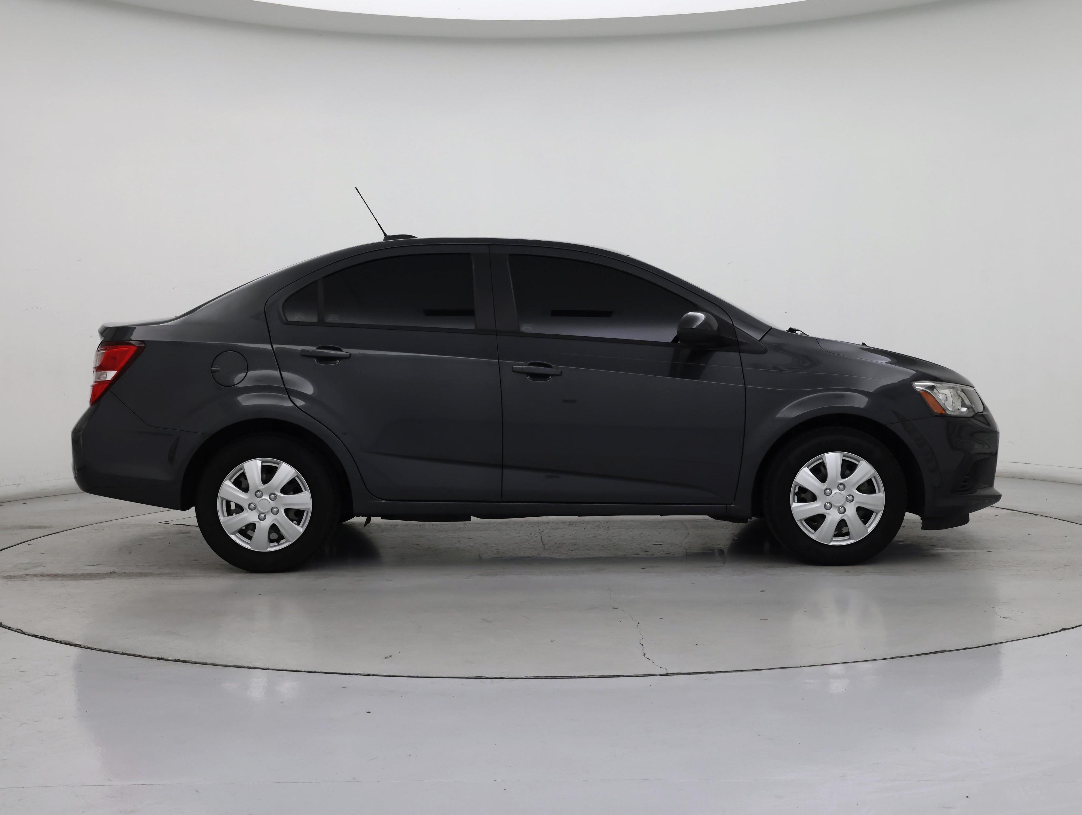 Thumbnail: 2017 Chevrolet Sonic - 7