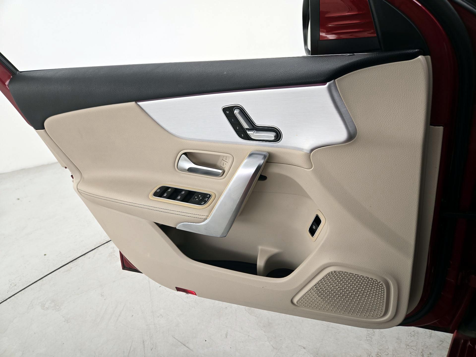 Thumbnail: 2021 Mercedes-Benz A-Class - 12