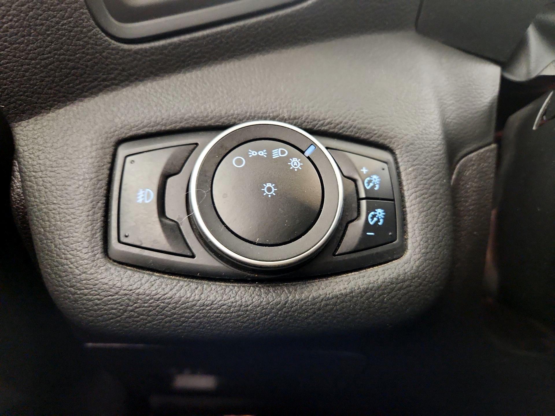 Thumbnail: 2015 Ford Escape - 13
