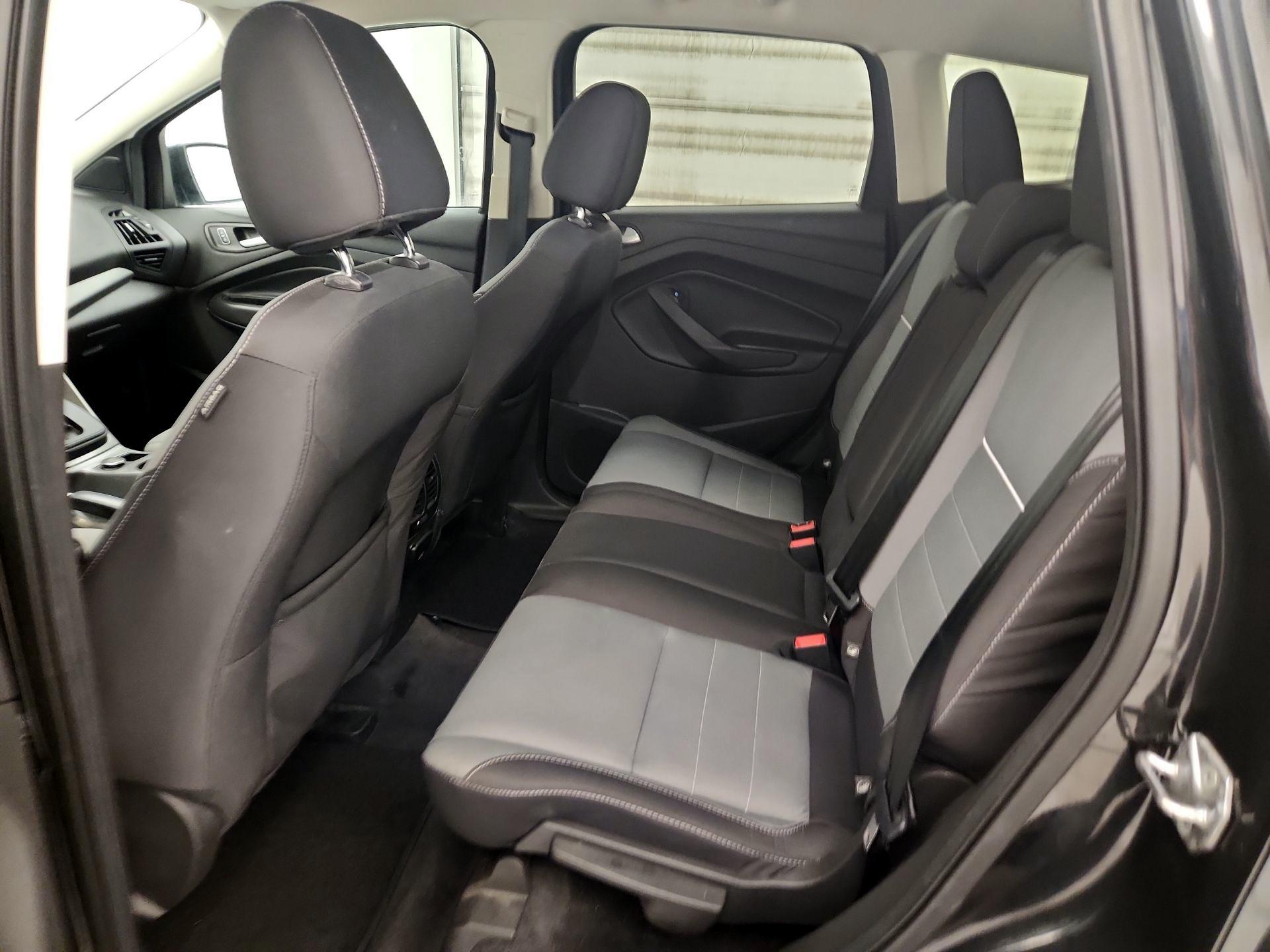Thumbnail: 2015 Ford Escape - 18
