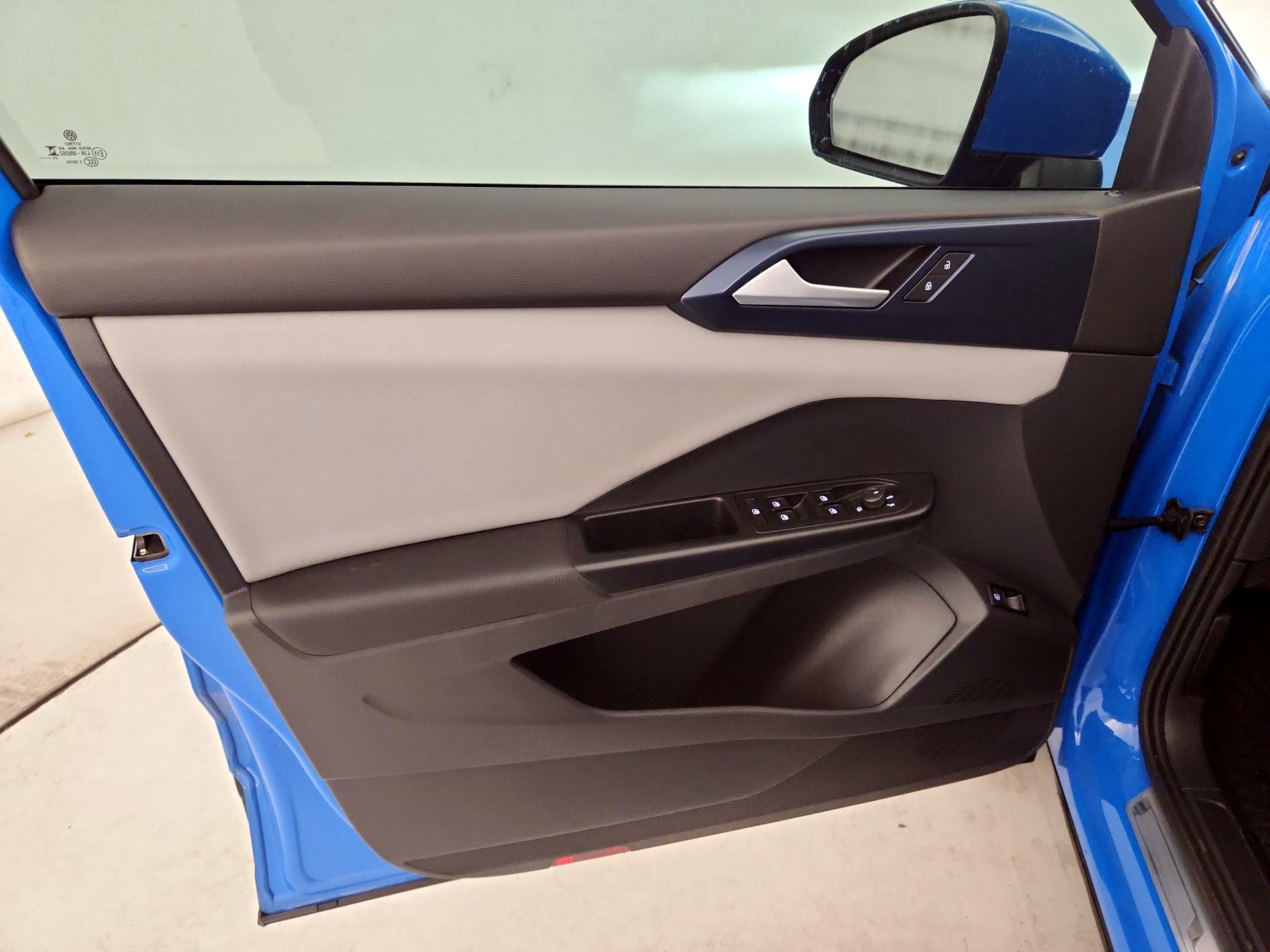 Thumbnail: 2023 Volkswagen Taos - 12