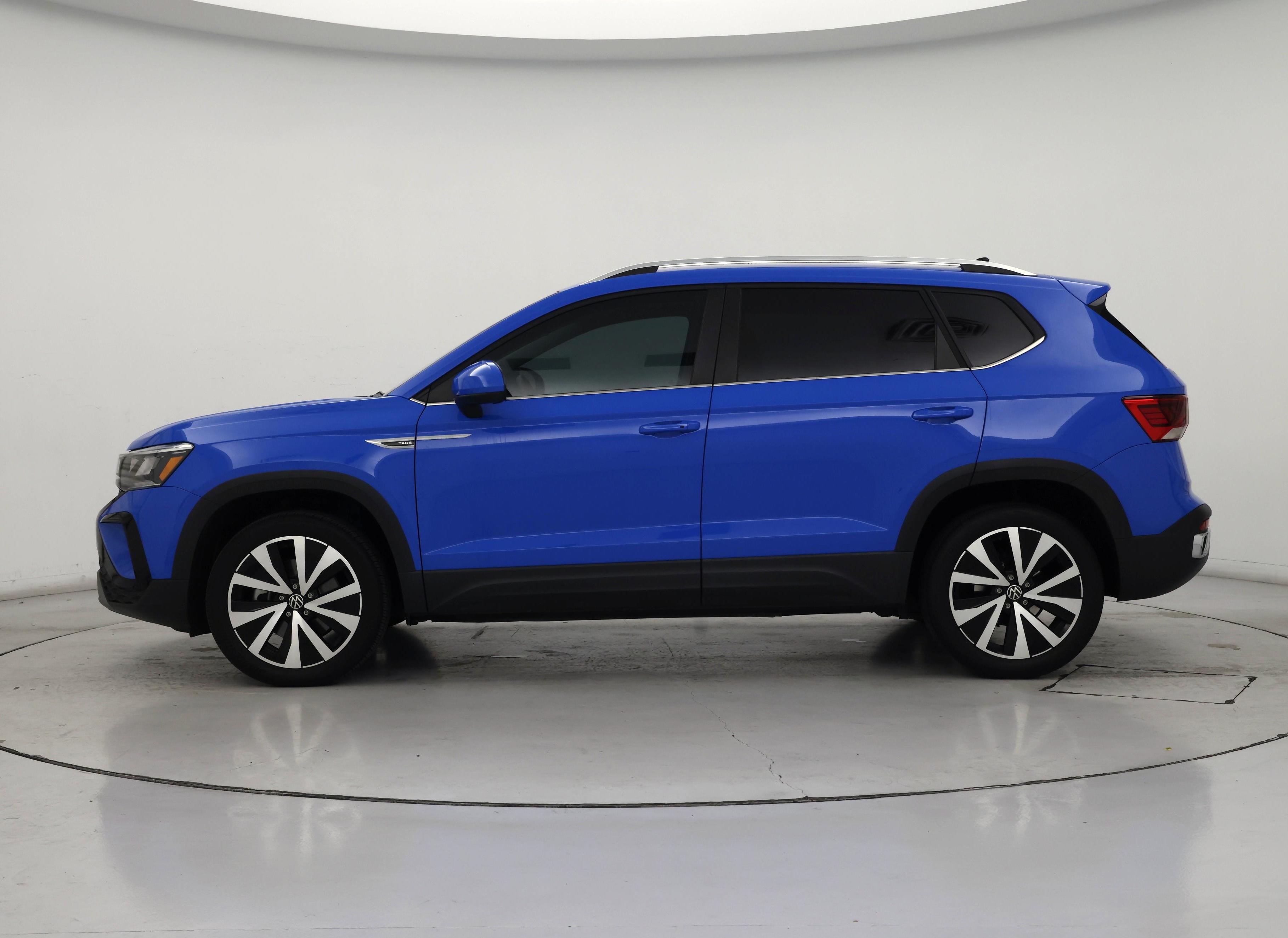 Thumbnail: 2023 Volkswagen Taos - 3