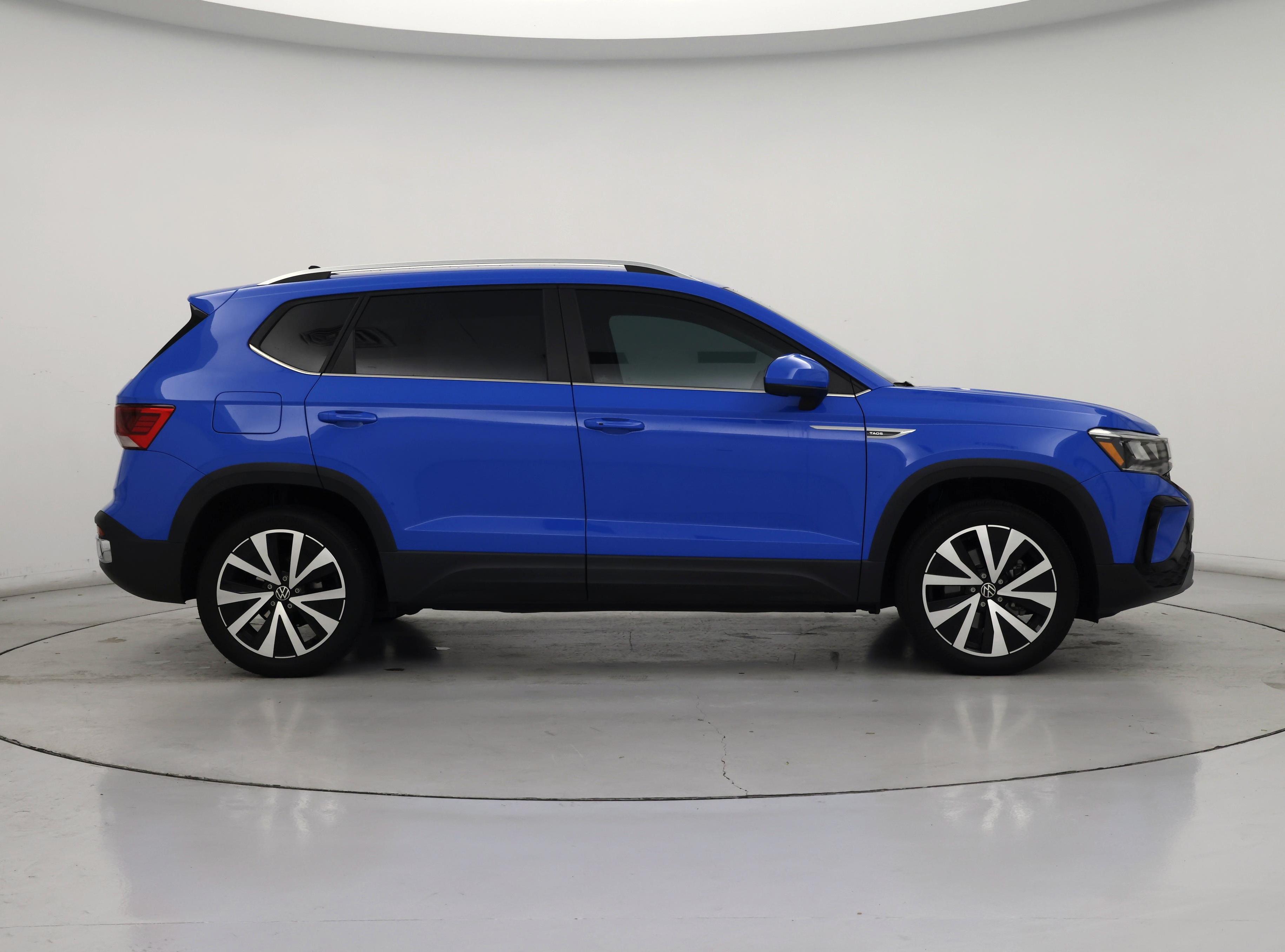 Thumbnail: 2023 Volkswagen Taos - 7