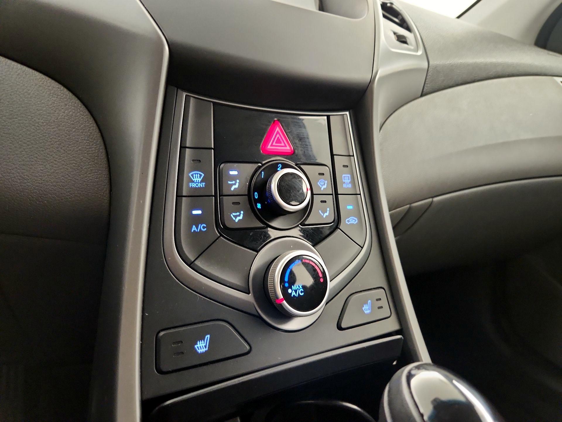 Thumbnail: 2014 Hyundai Elantra - 16