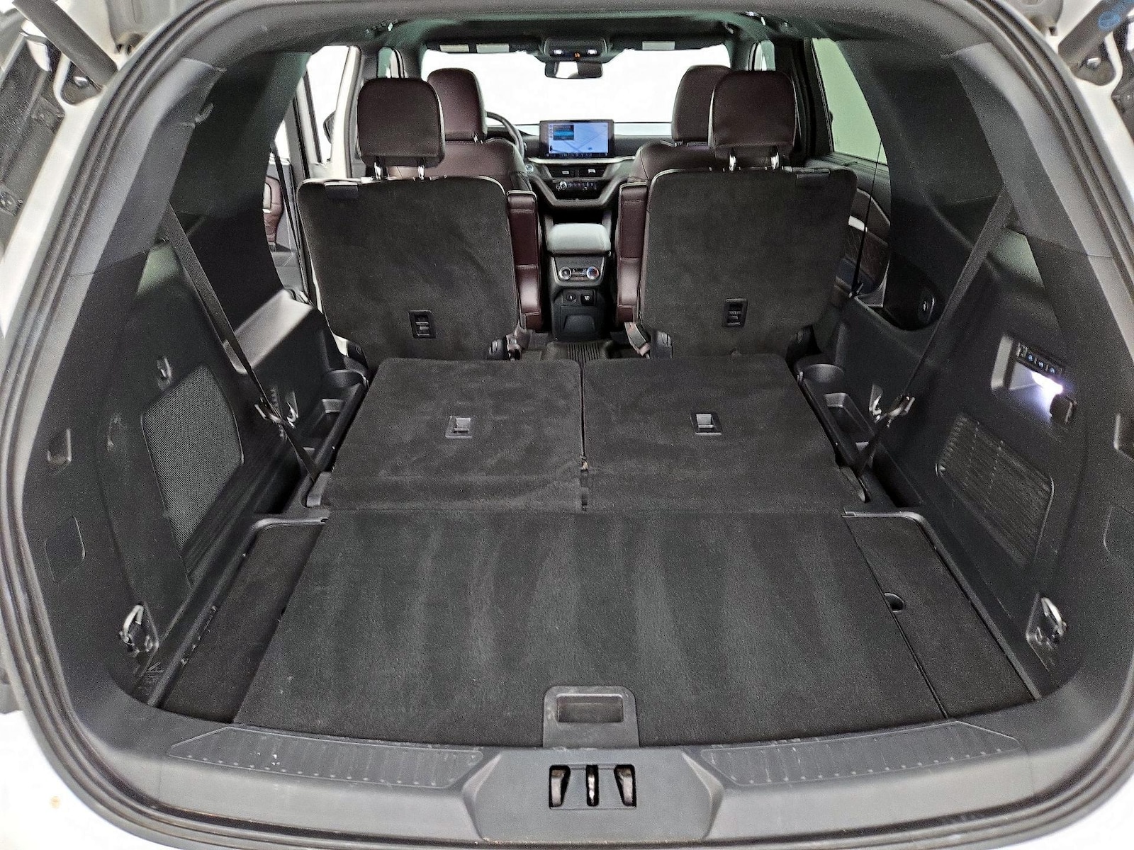 2025 Ford Explorer Platinum - Photo 25
