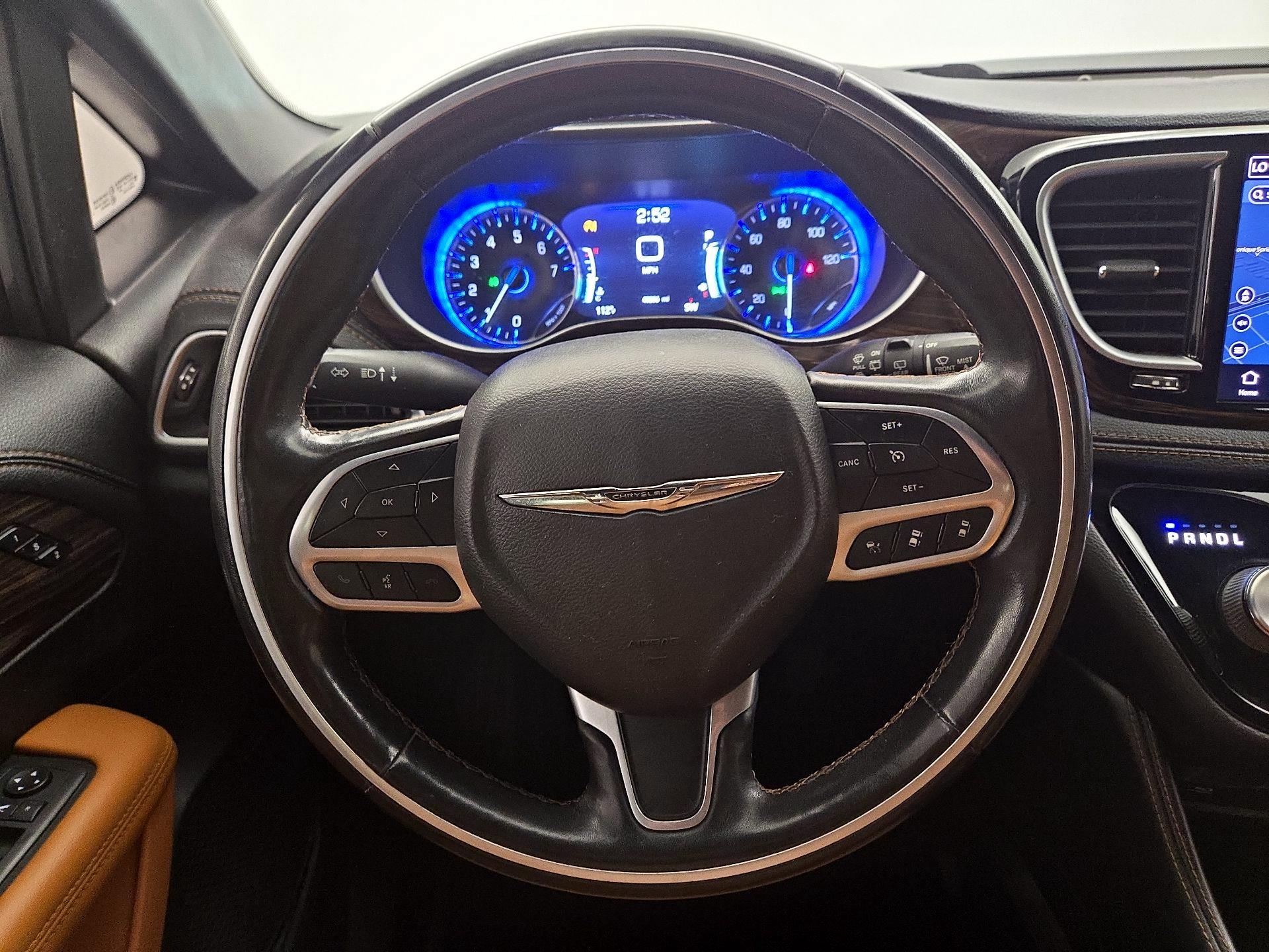 Thumbnail: 2021 Chrysler Pacifica - 10