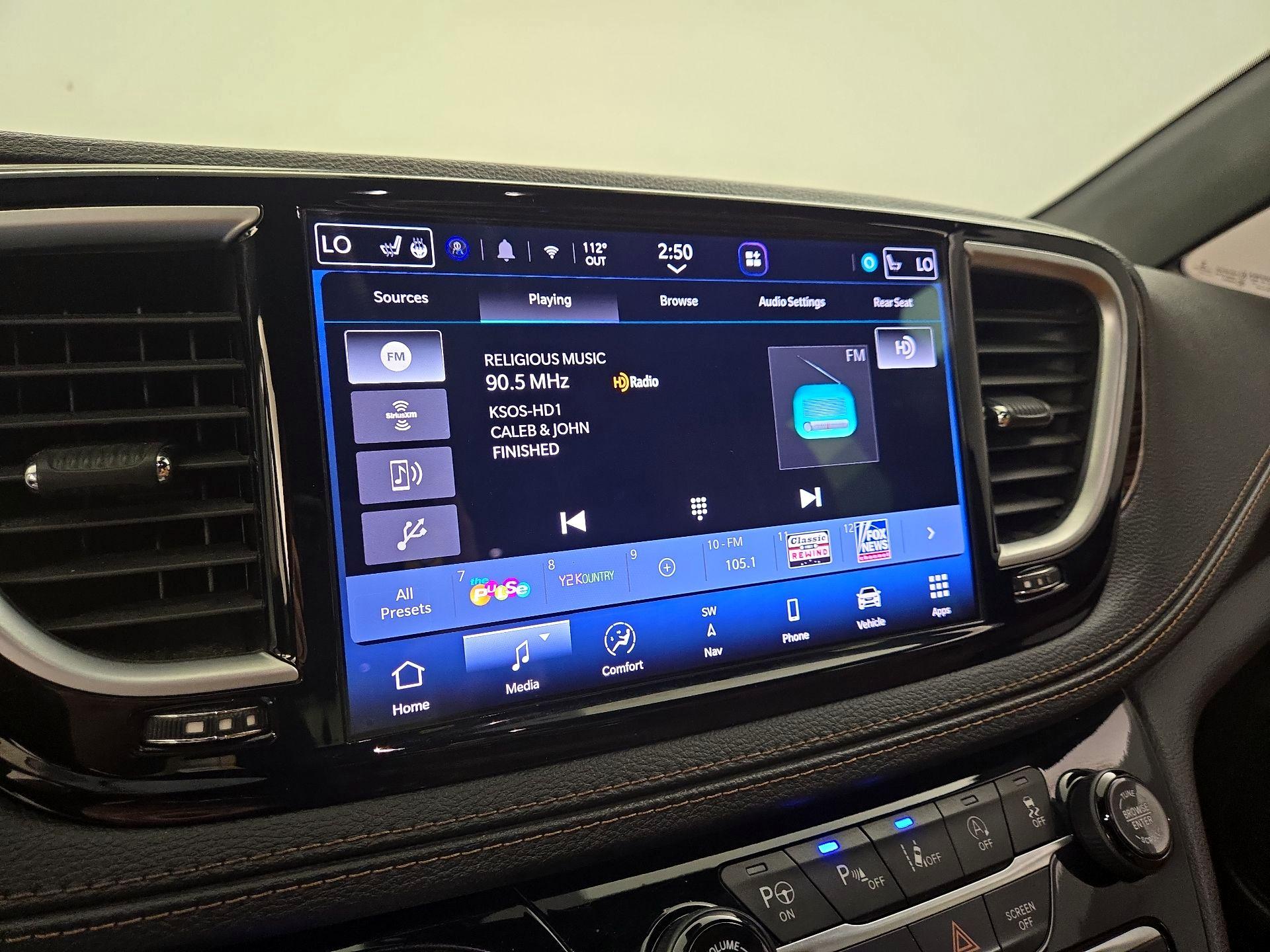 Thumbnail: 2021 Chrysler Pacifica - 16