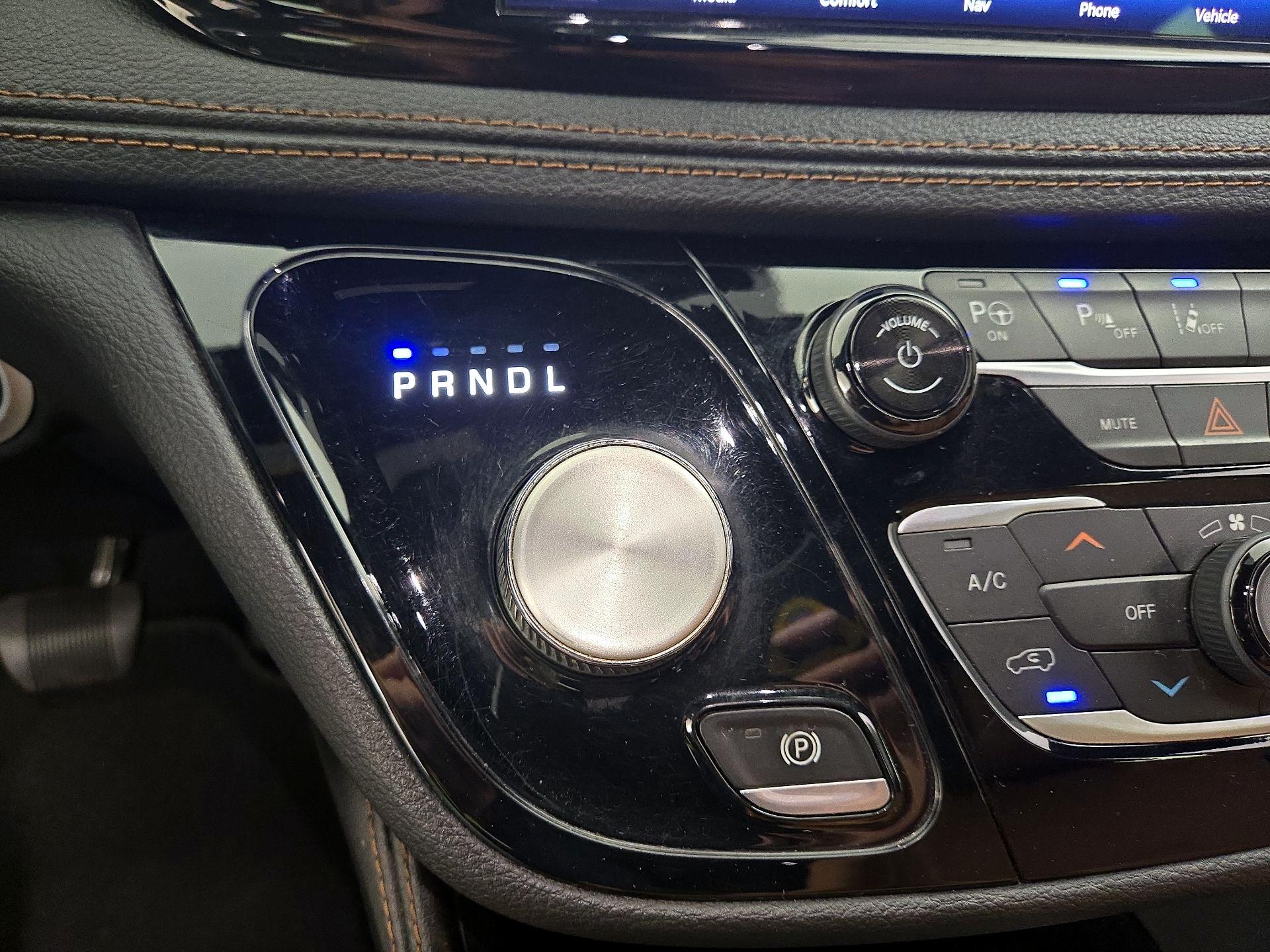 Thumbnail: 2021 Chrysler Pacifica - 18