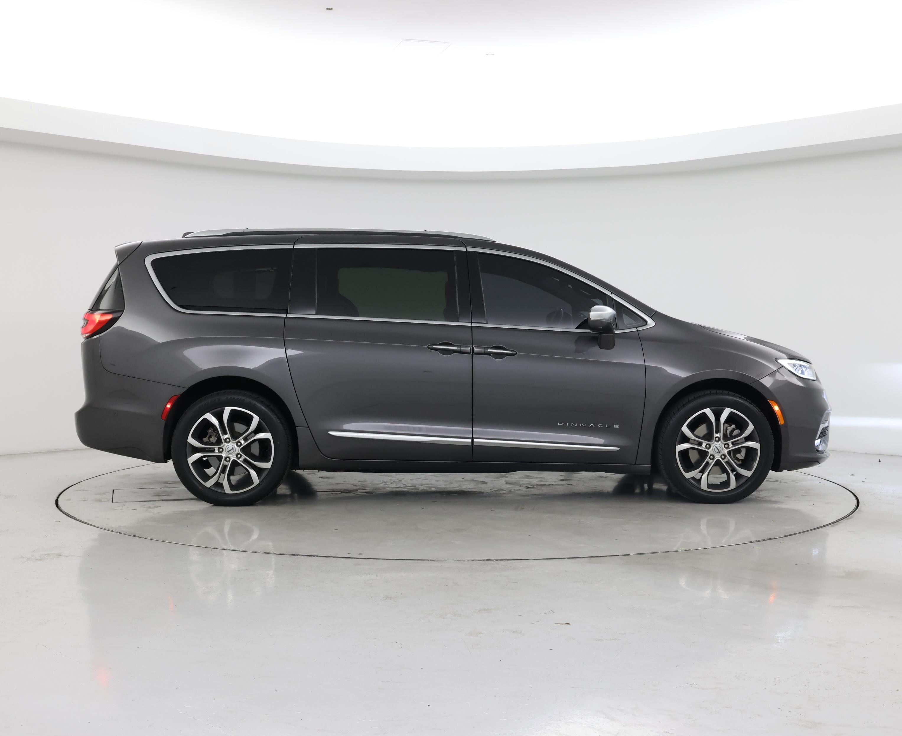Thumbnail: 2021 Chrysler Pacifica - 7