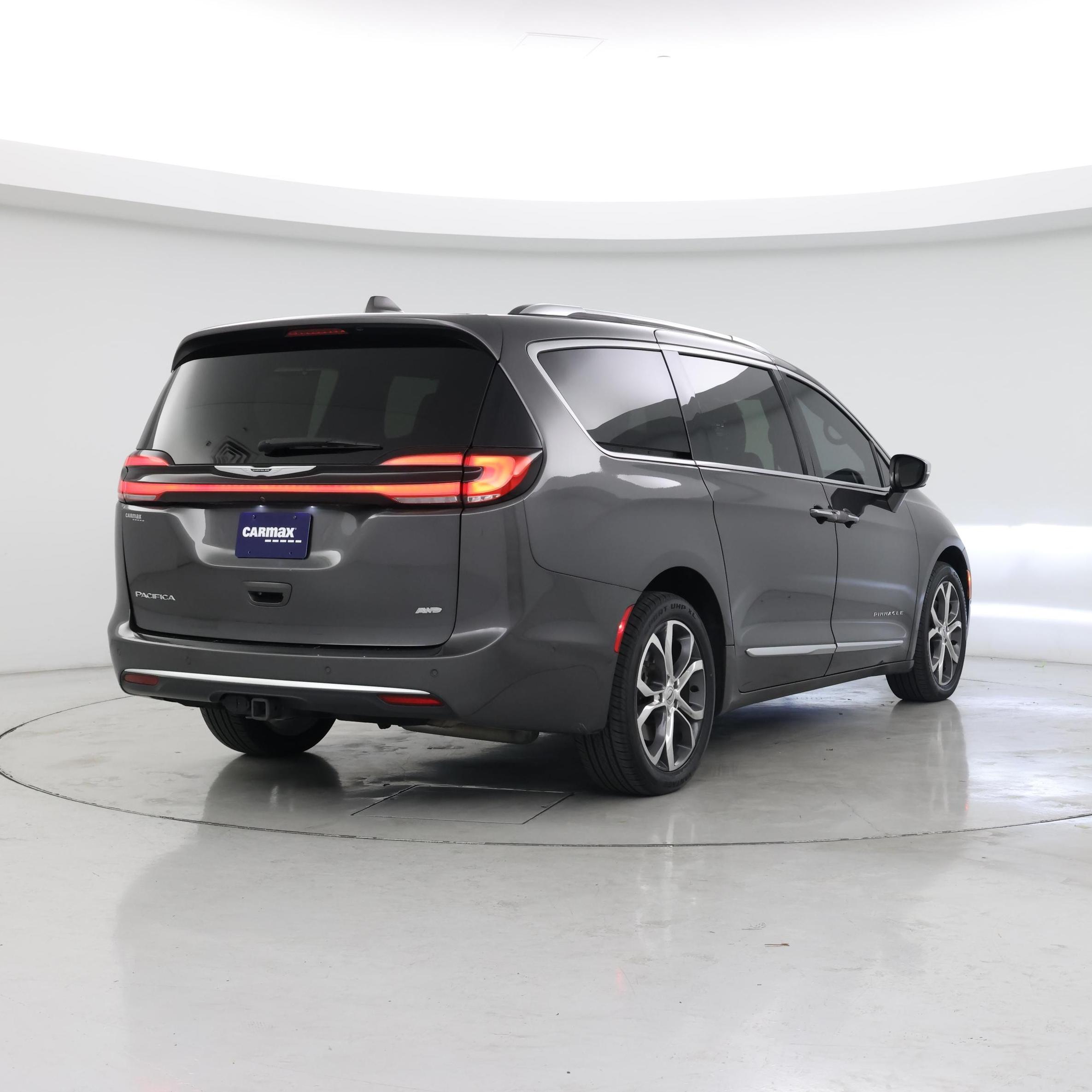 Thumbnail: 2021 Chrysler Pacifica - 8