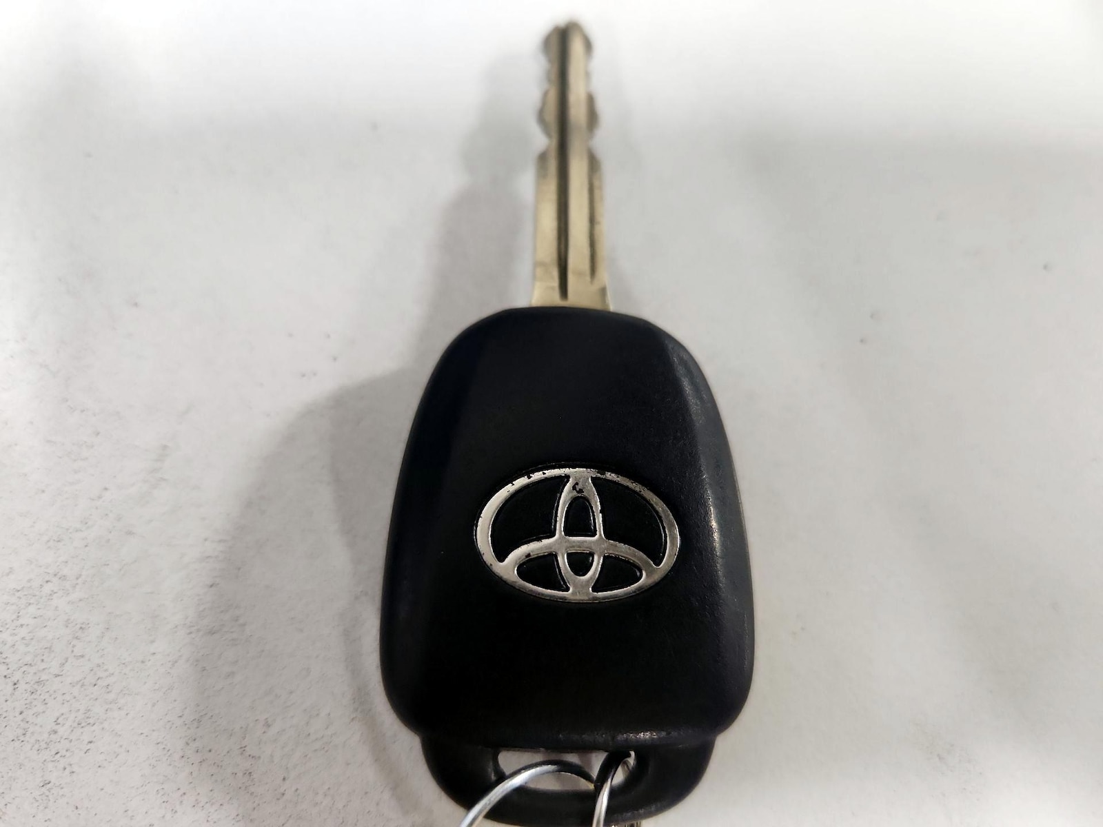 2017 Toyota RAV4 LE - Photo 23