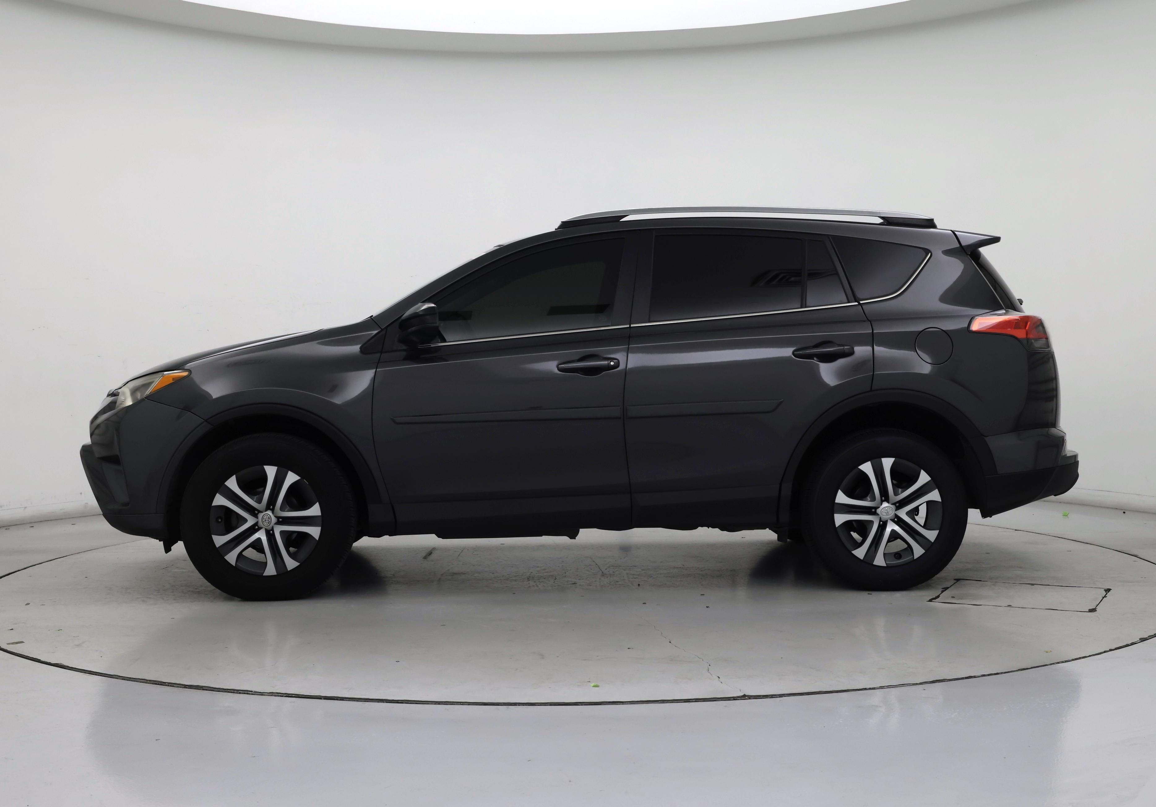 Thumbnail: 2017 Toyota RAV4 - 3