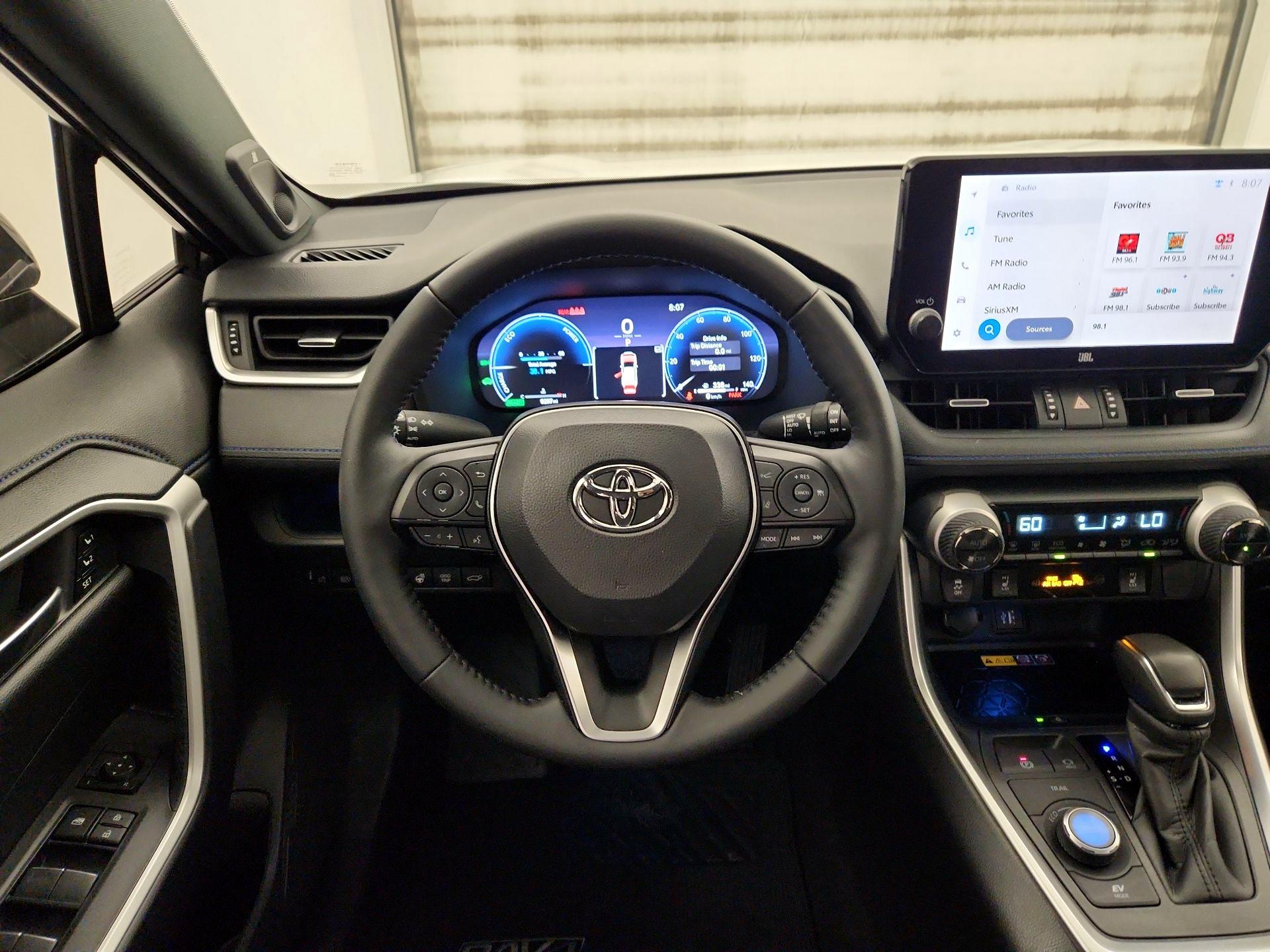 Thumbnail: 2025 Toyota RAV4 - 10