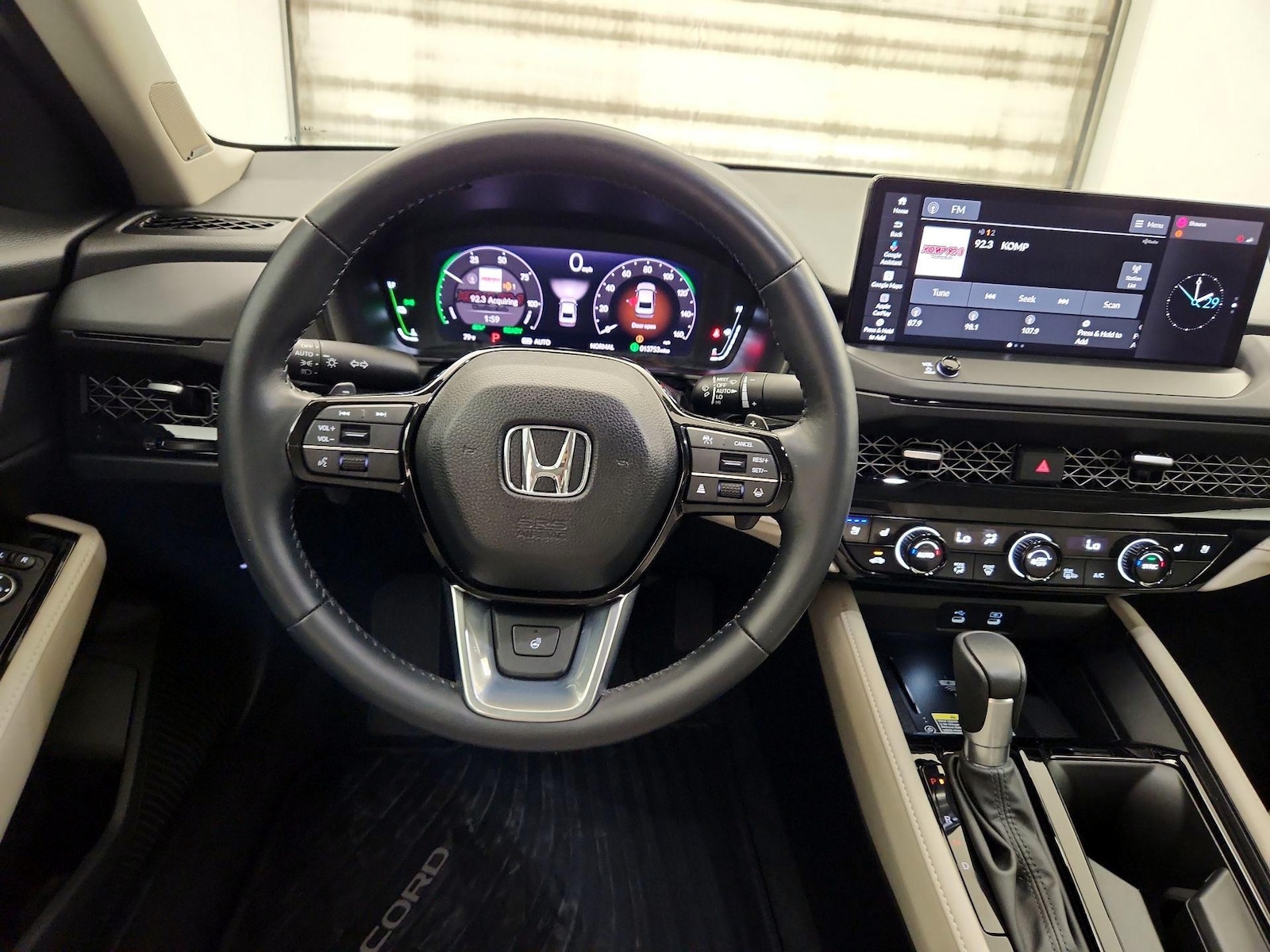 2025 Honda Accord Hybrid Touring - Photo 11