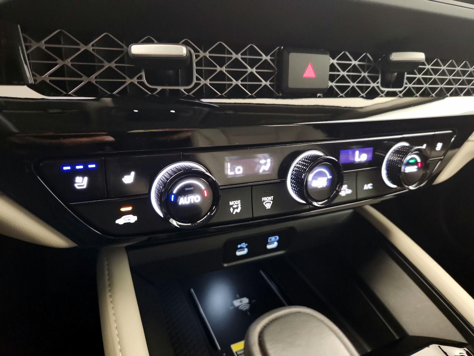 2025 Honda Accord Hybrid Touring - Photo 17