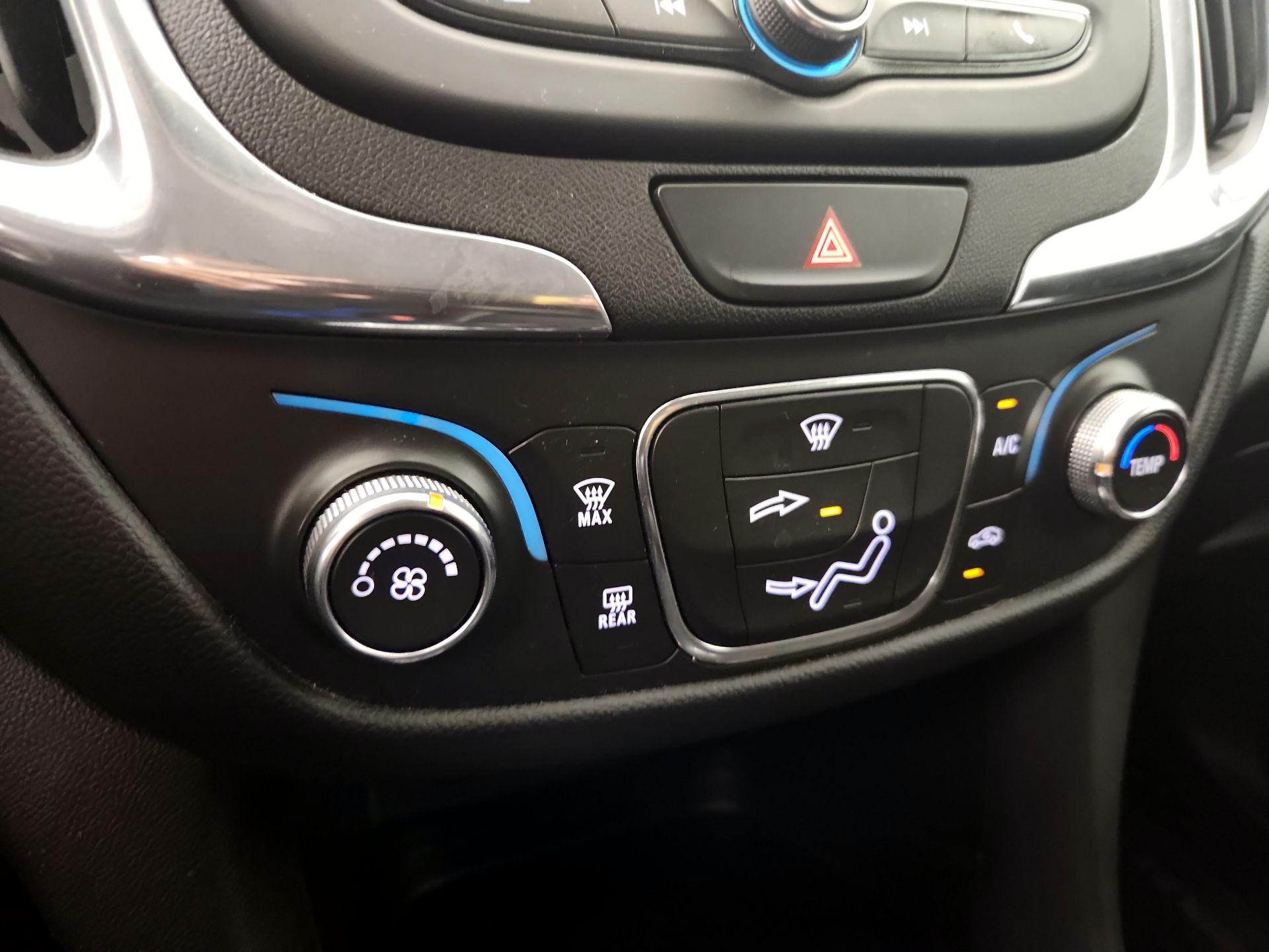 Thumbnail: 2020 Chevrolet Equinox - 16