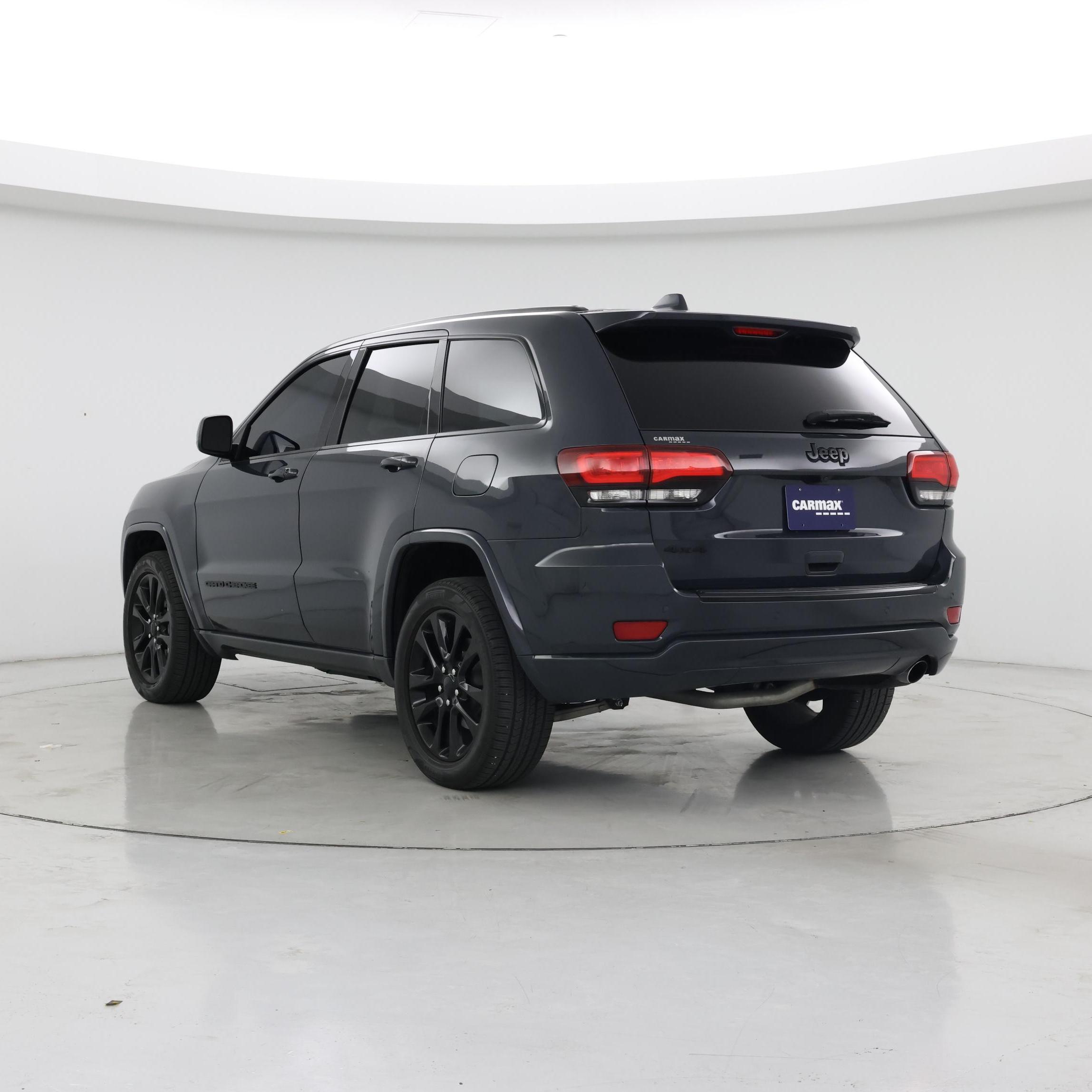 Thumbnail: 2017 Jeep Grand Cherokee - 2