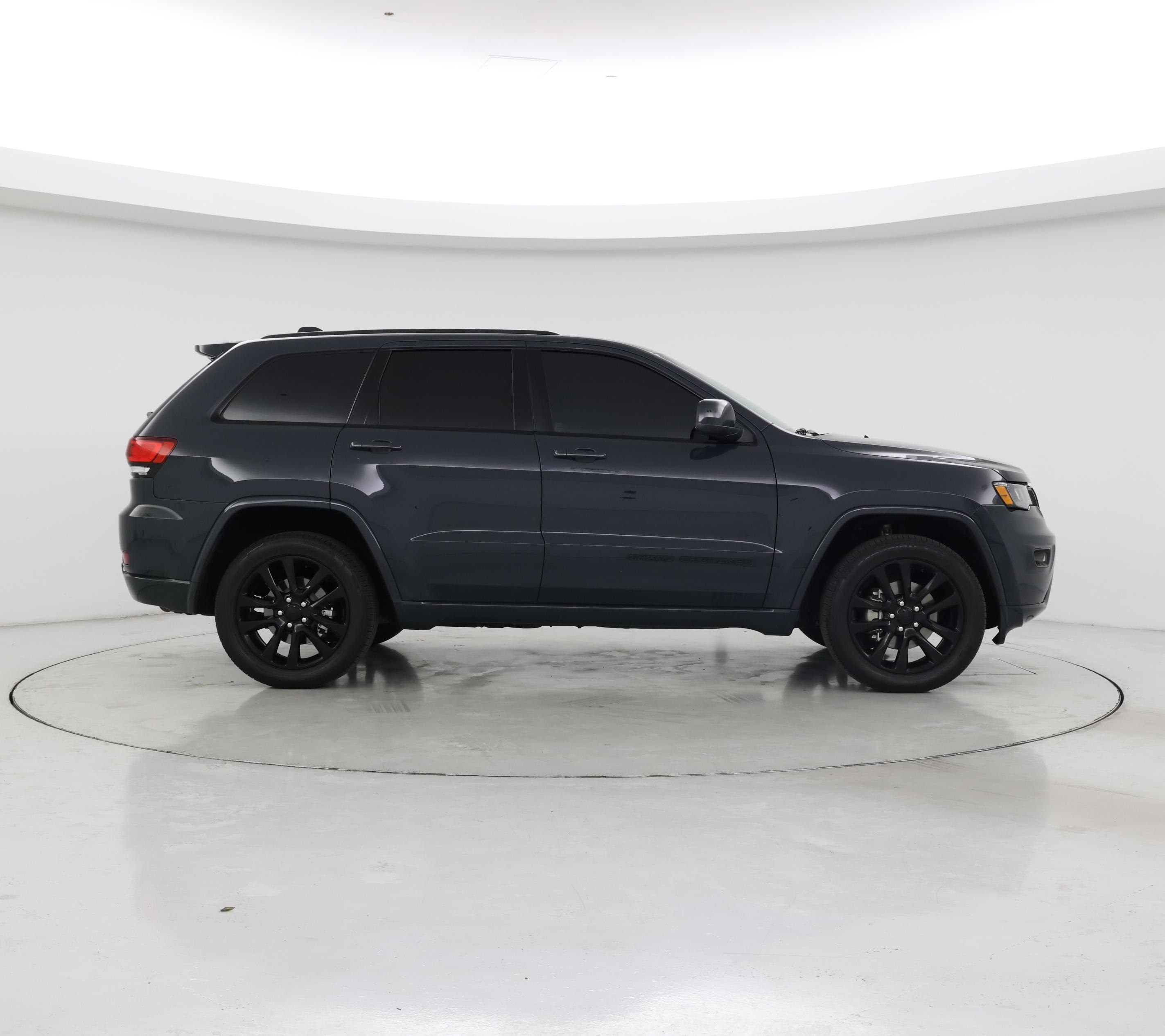 Thumbnail: 2017 Jeep Grand Cherokee - 7