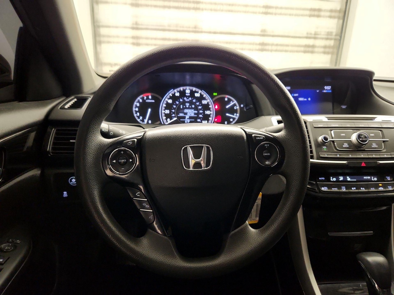 2017 Honda Accord LX - Photo 11