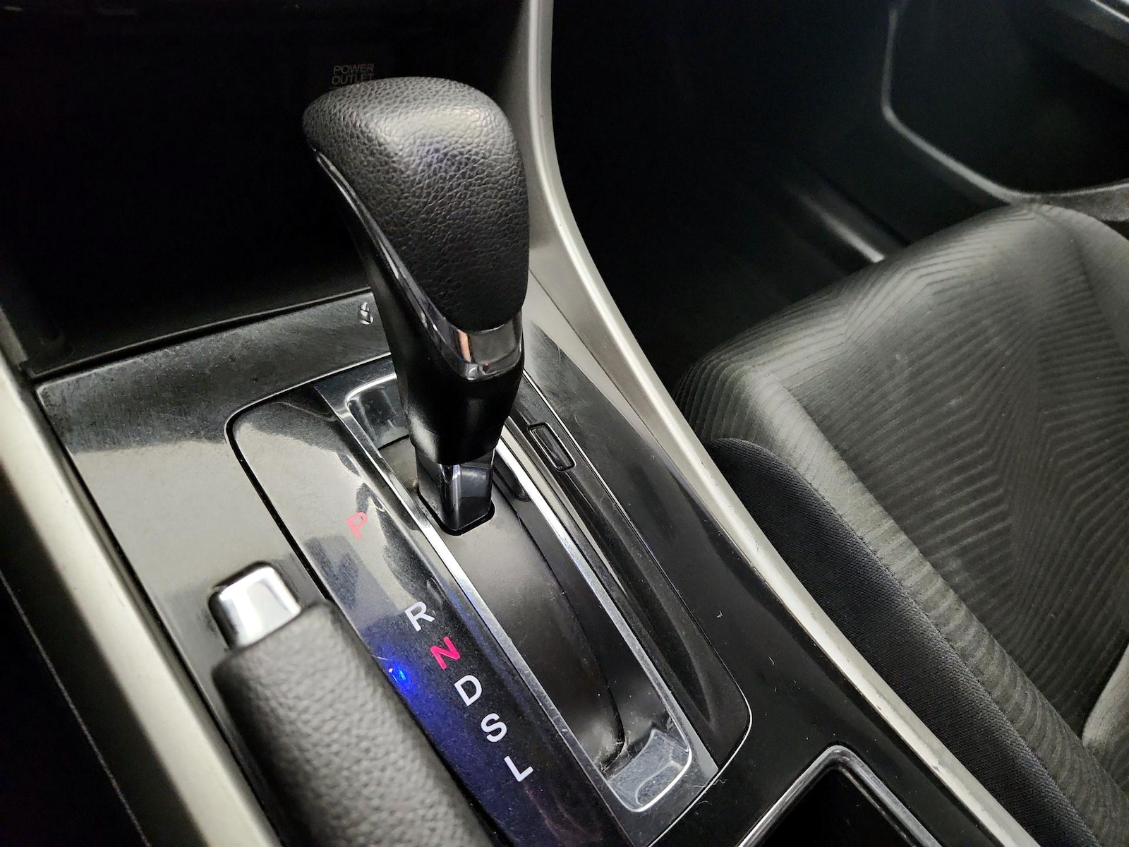 2017 Honda Accord LX - Photo 18
