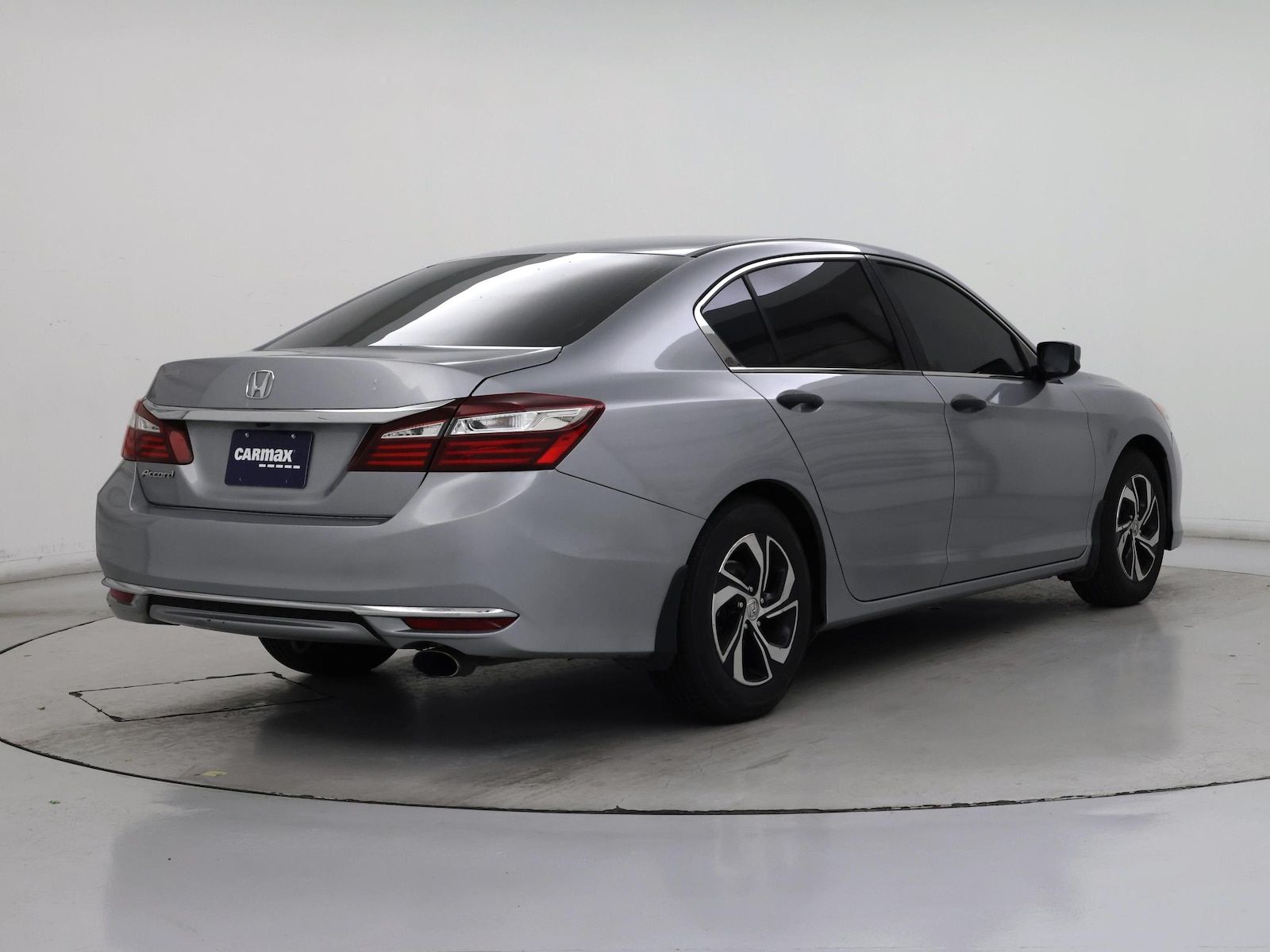 2017 Honda Accord LX - Photo 9