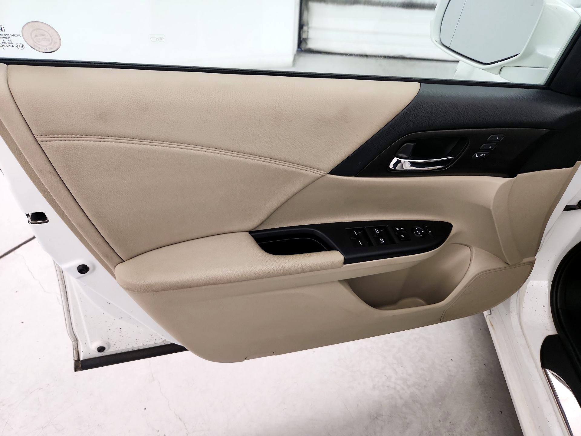 Thumbnail: 2014 Honda Accord - 12