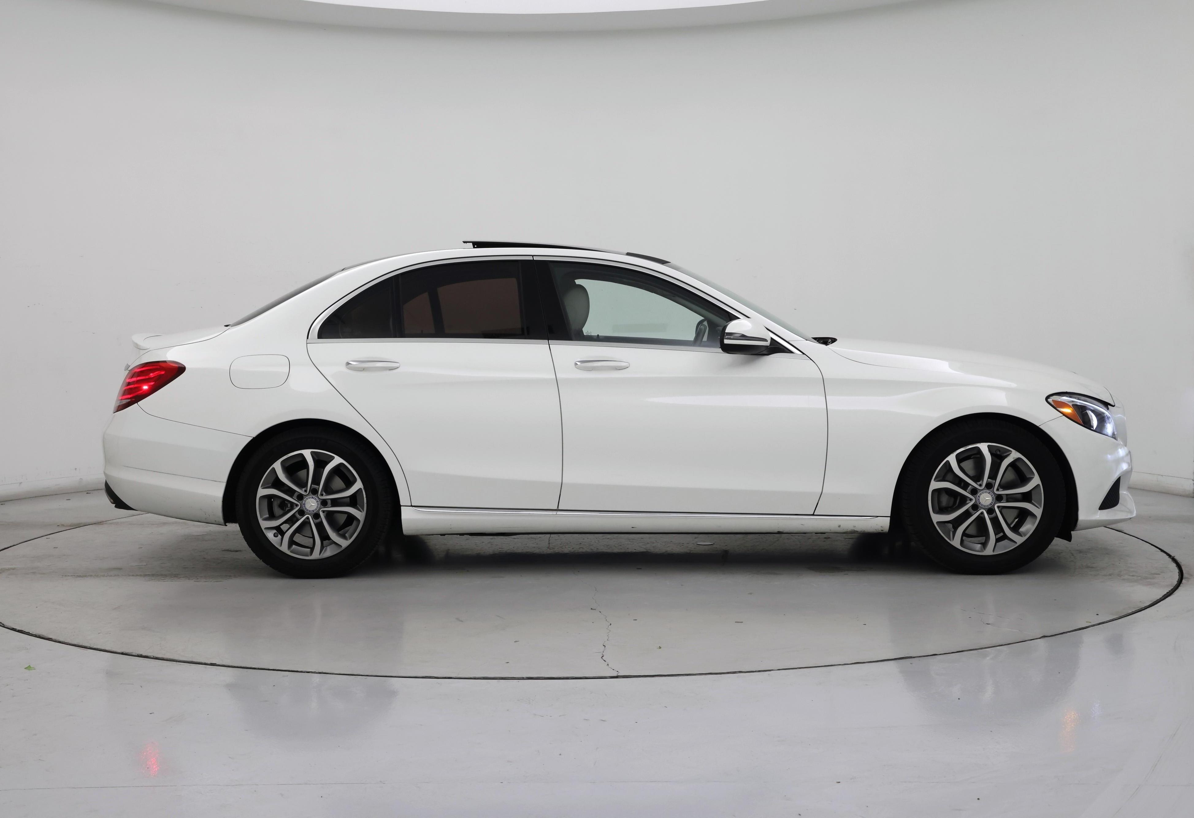 Thumbnail: 2016 Mercedes-Benz C-Class - 7