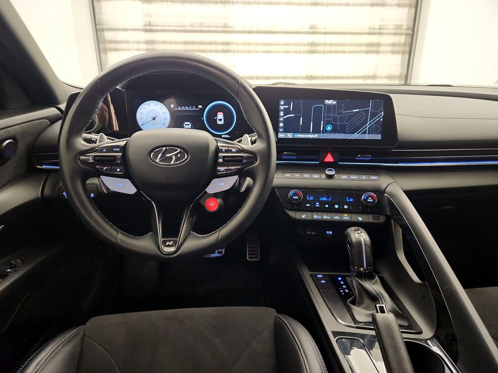Thumbnail: 2023 Hyundai Elantra - 9