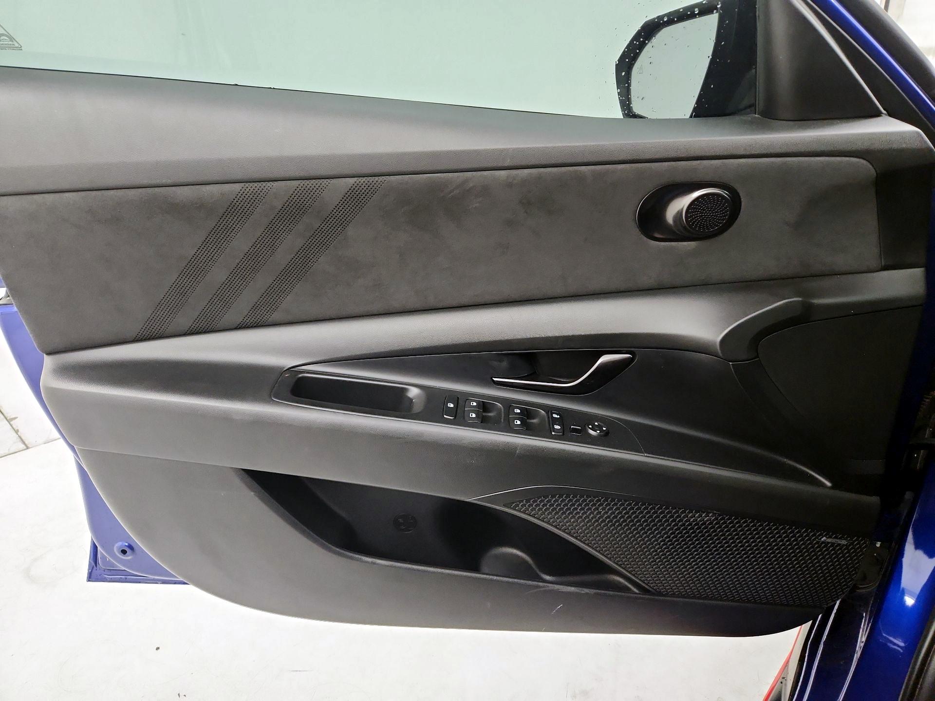 Thumbnail: 2023 Hyundai Elantra - 12