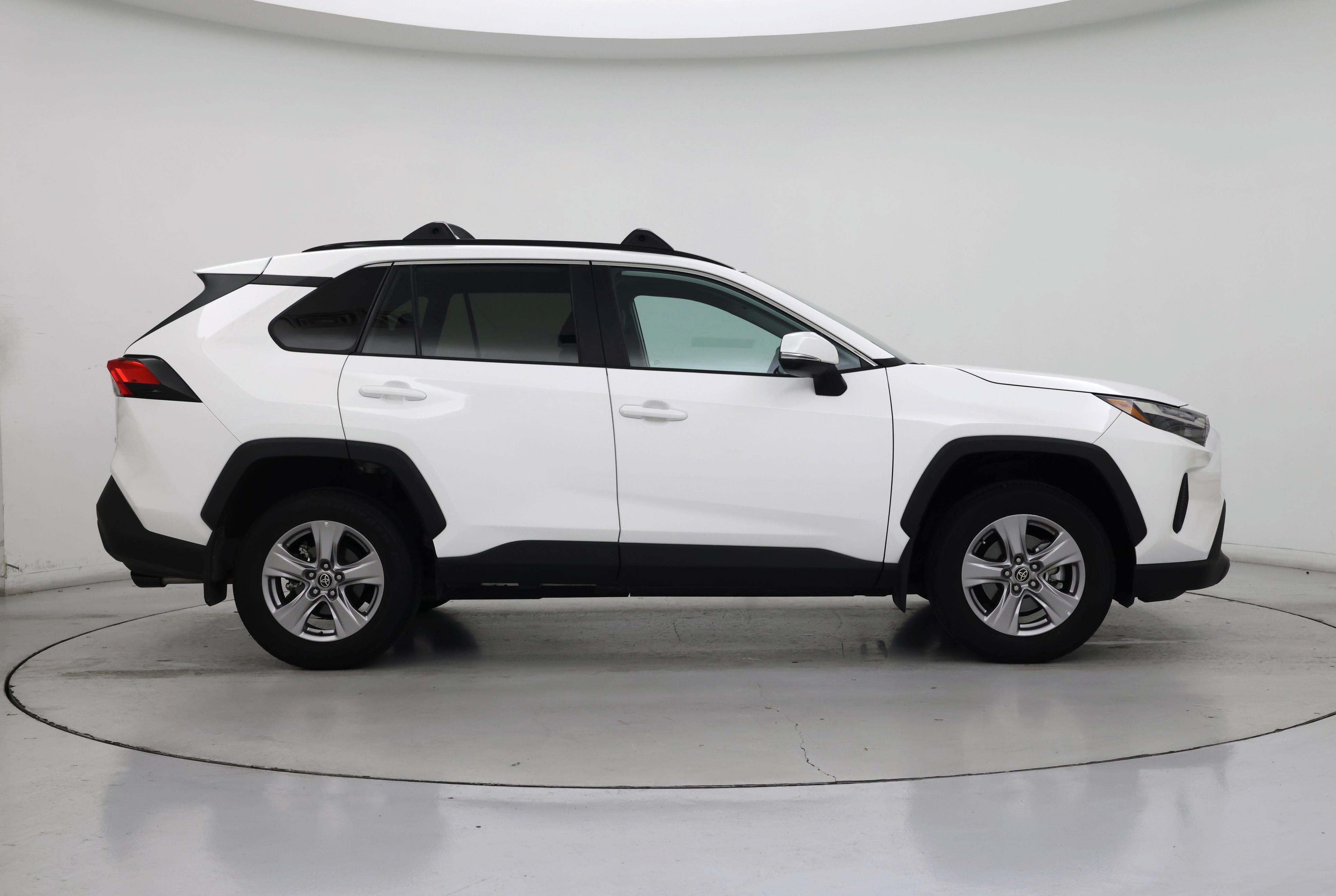 Thumbnail: 2022 Toyota RAV4 - 7