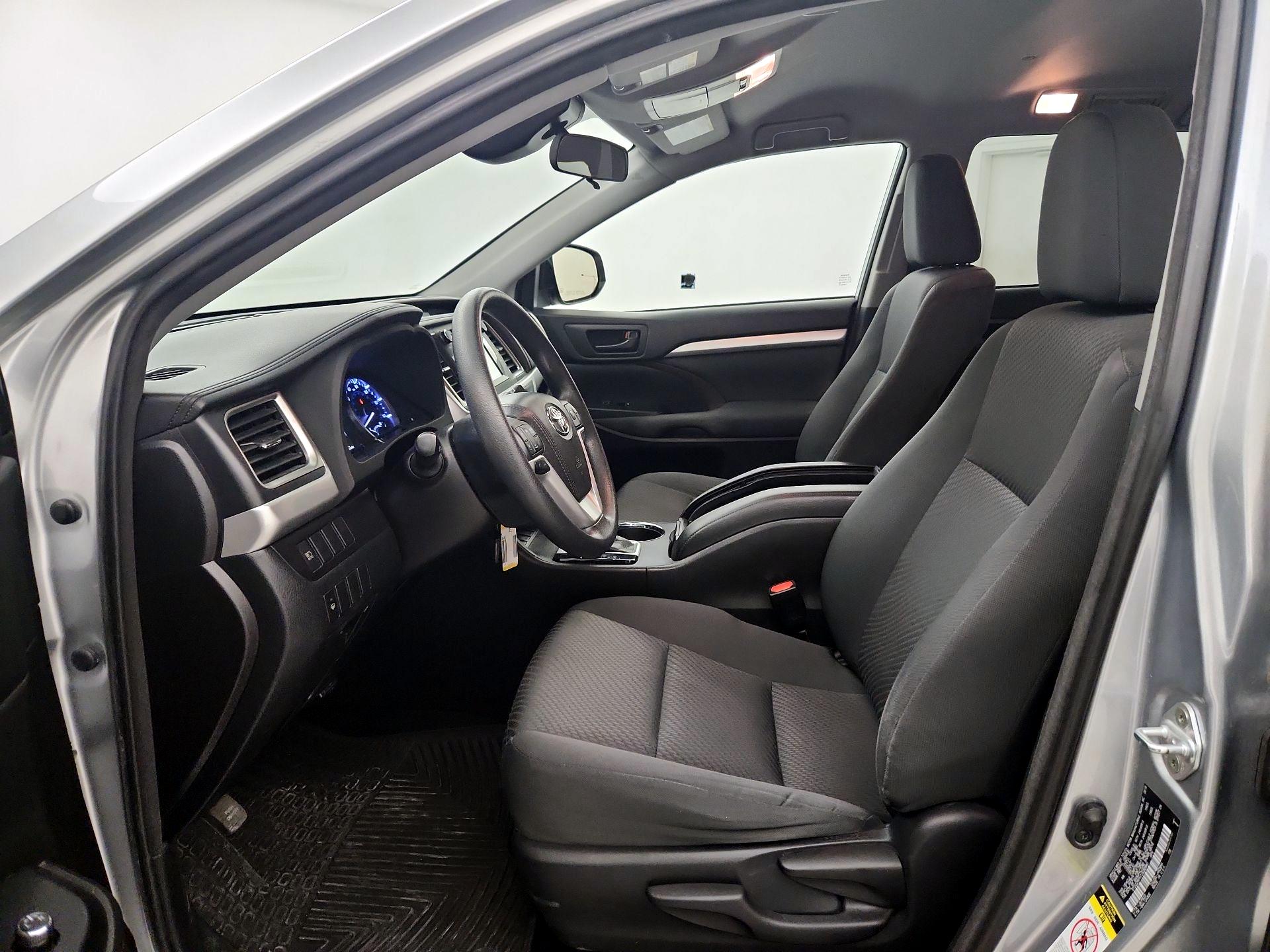 Thumbnail: 2018 Toyota Highlander - 11