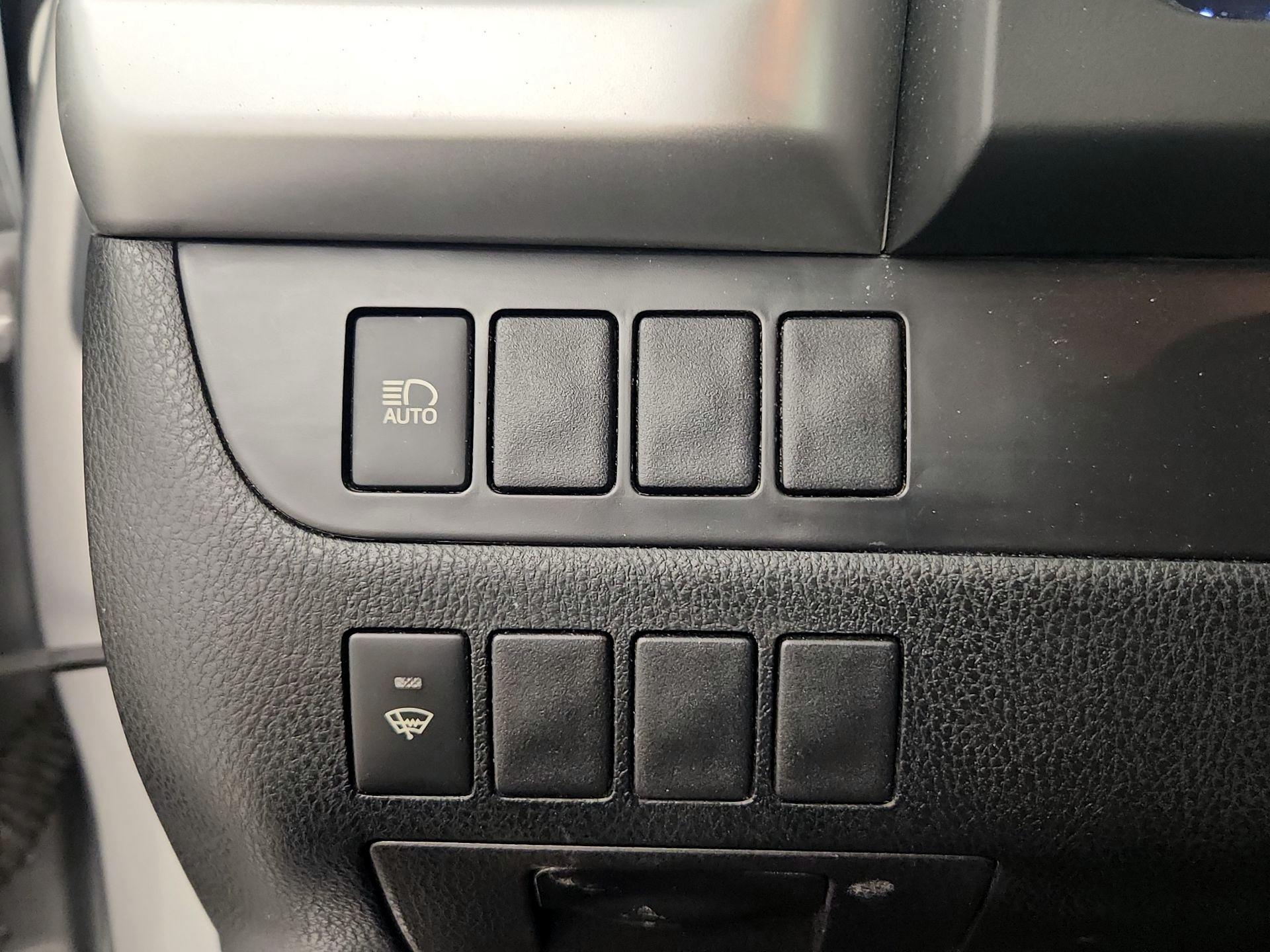 Thumbnail: 2018 Toyota Highlander - 13