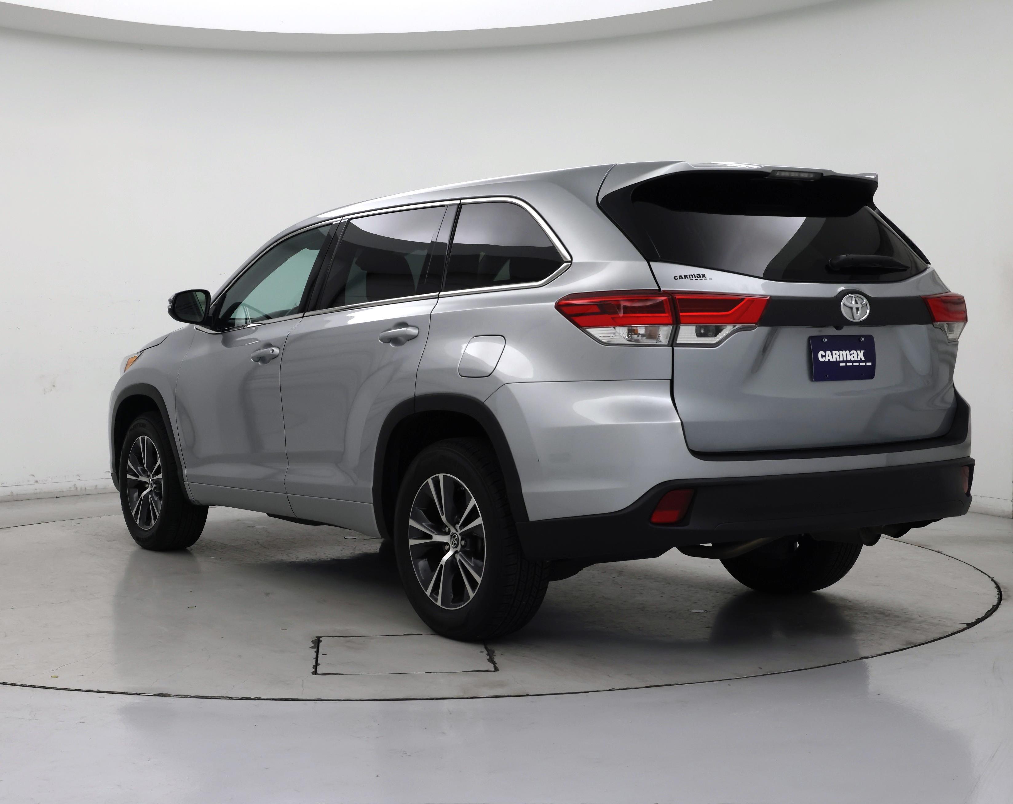 Thumbnail: 2018 Toyota Highlander - 2