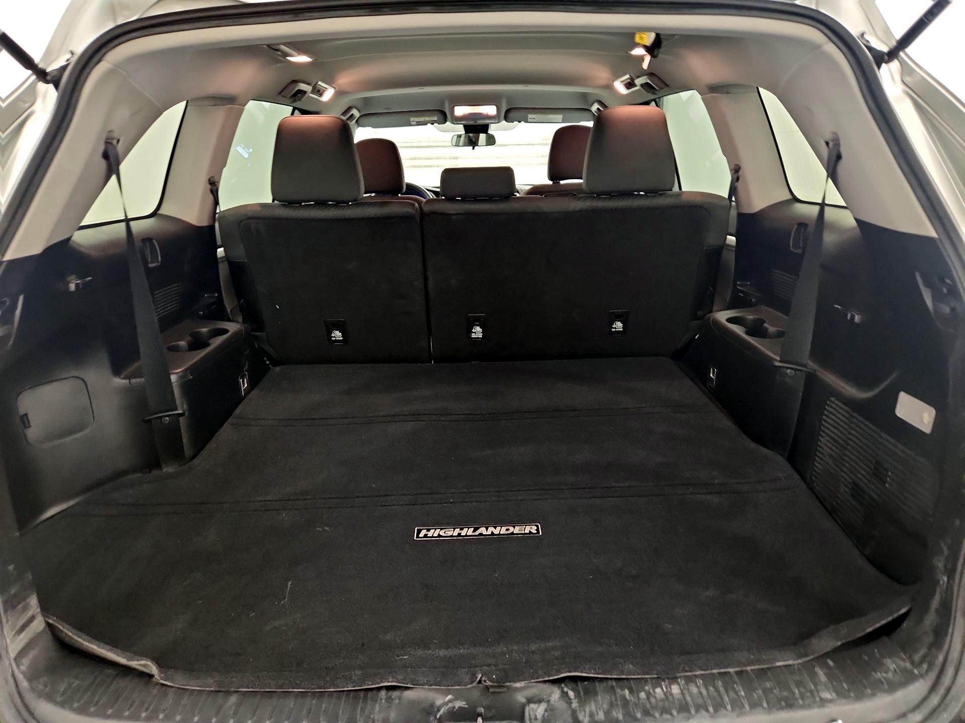 Thumbnail: 2018 Toyota Highlander - 20