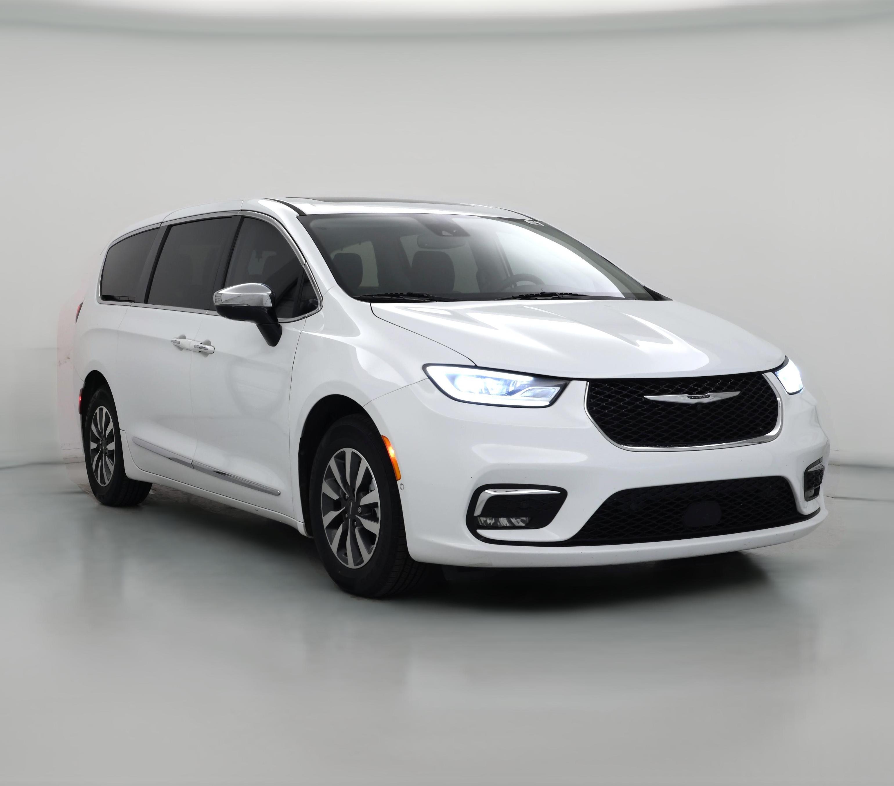 Thumbnail: 2023 Chrysler Pacifica - 1