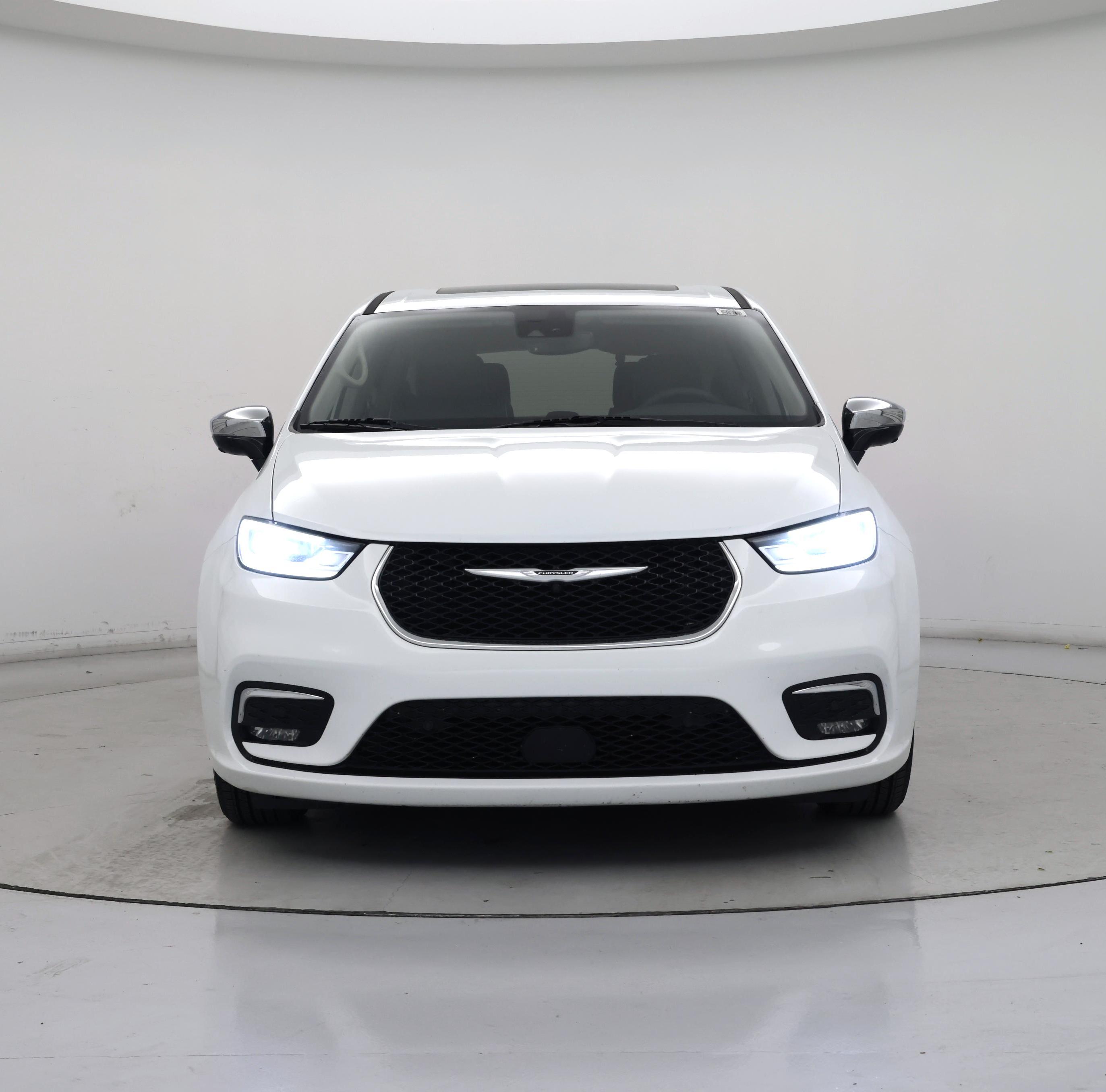 Thumbnail: 2023 Chrysler Pacifica - 5