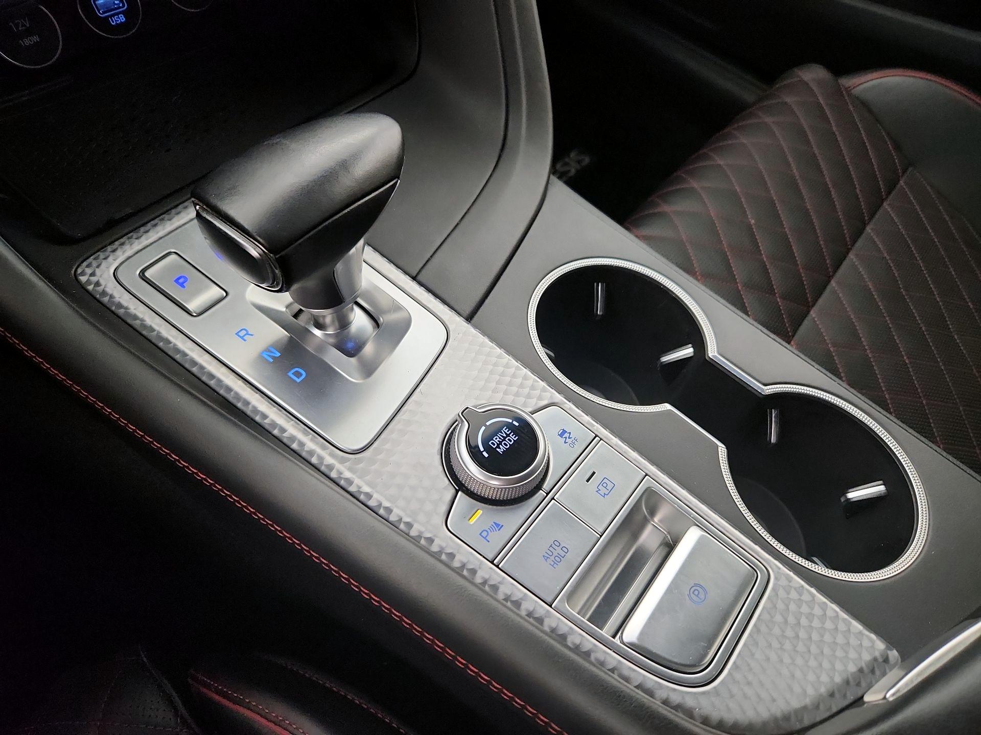 Thumbnail: 2022 Genesis G70 - 17