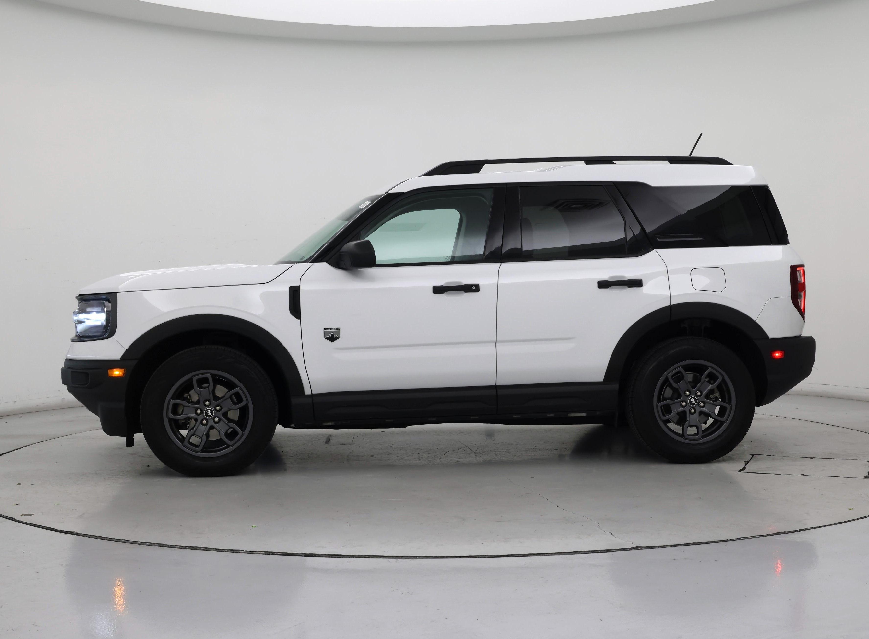 Thumbnail: 2022 Ford Bronco Sport - 3