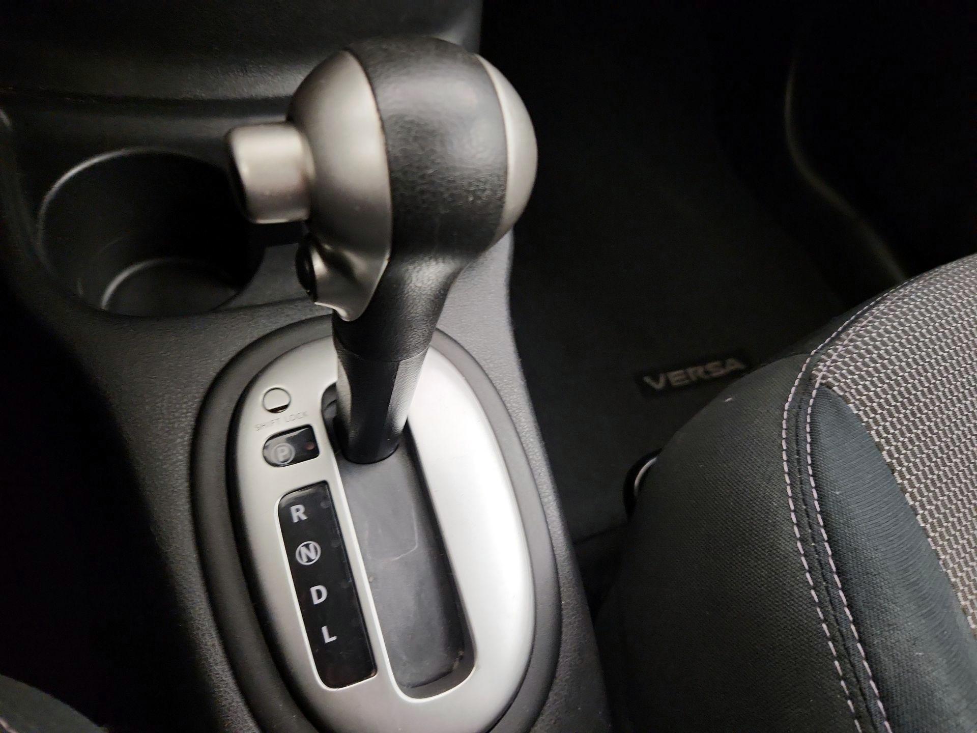 Thumbnail: 2015 Nissan Versa - 16