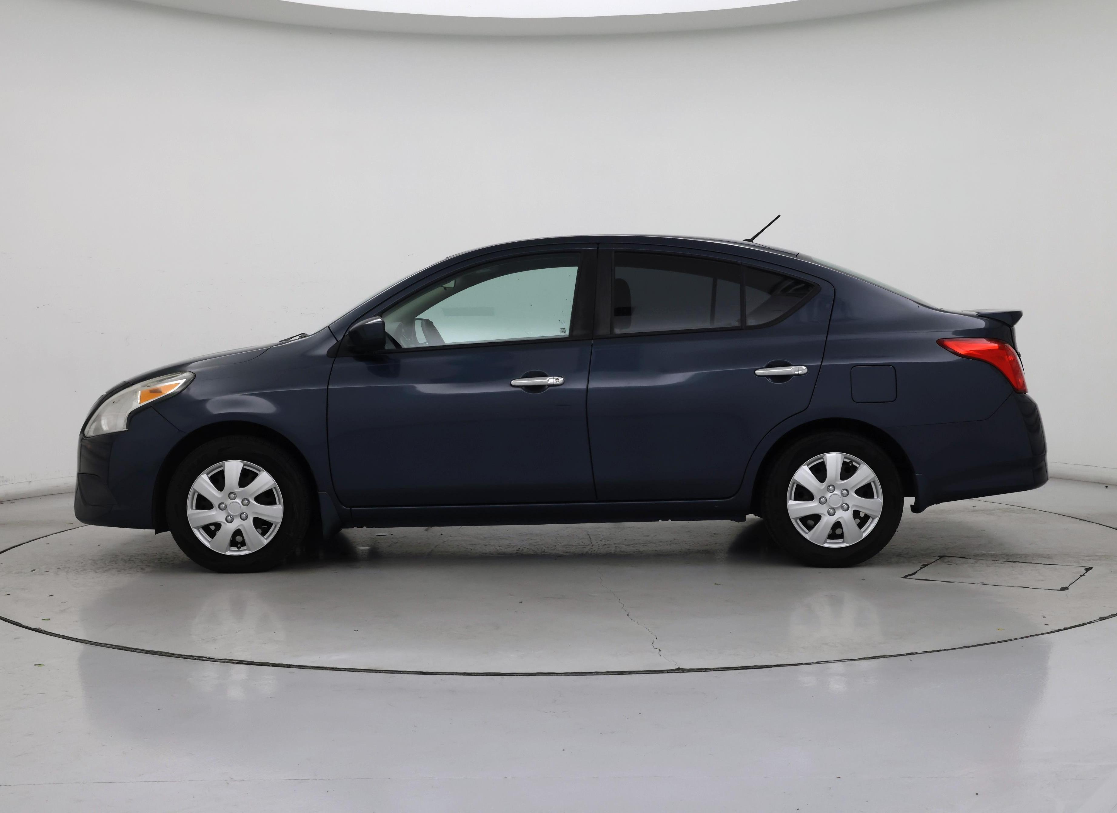 Thumbnail: 2015 Nissan Versa - 3