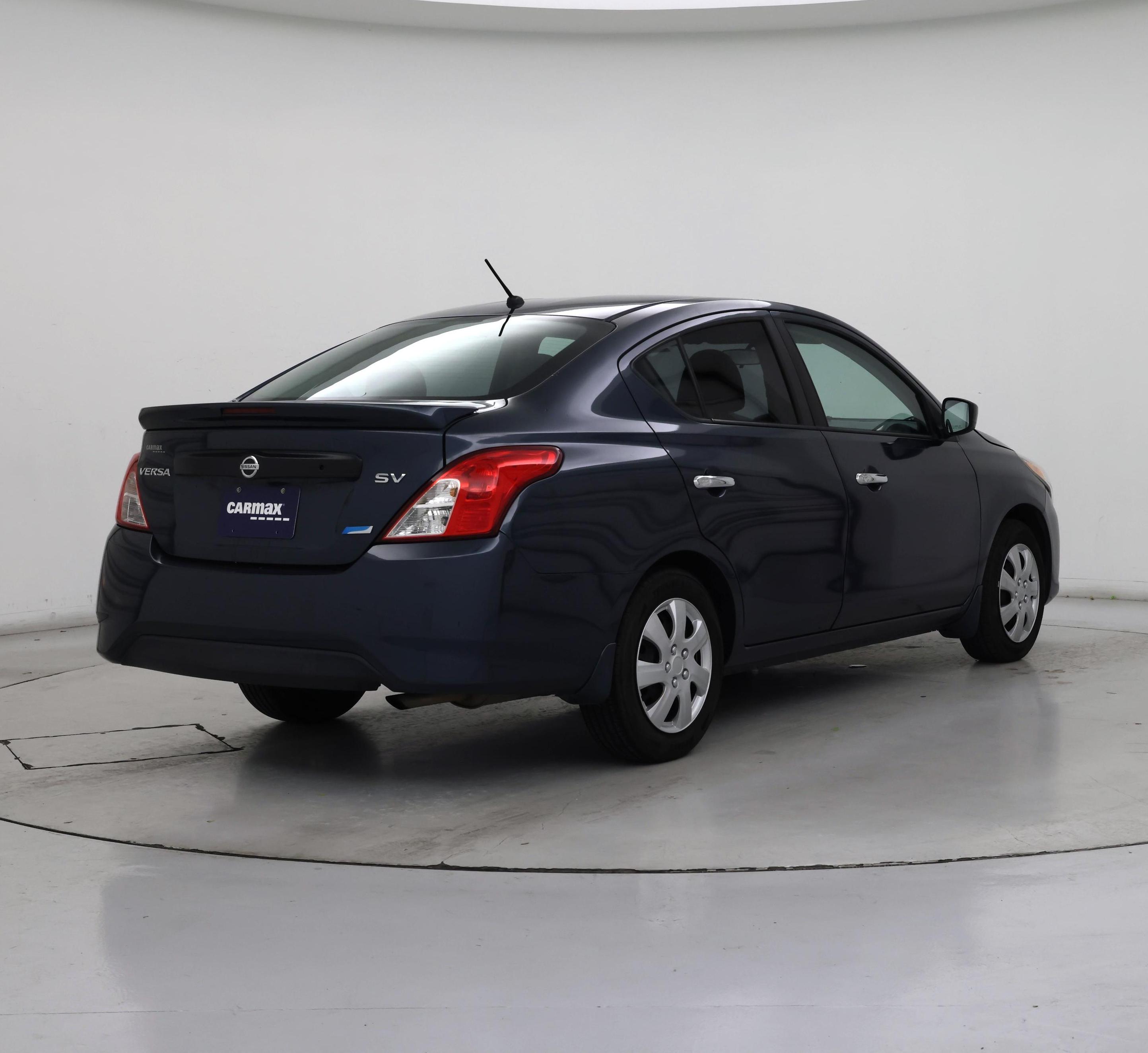 Thumbnail: 2015 Nissan Versa - 8