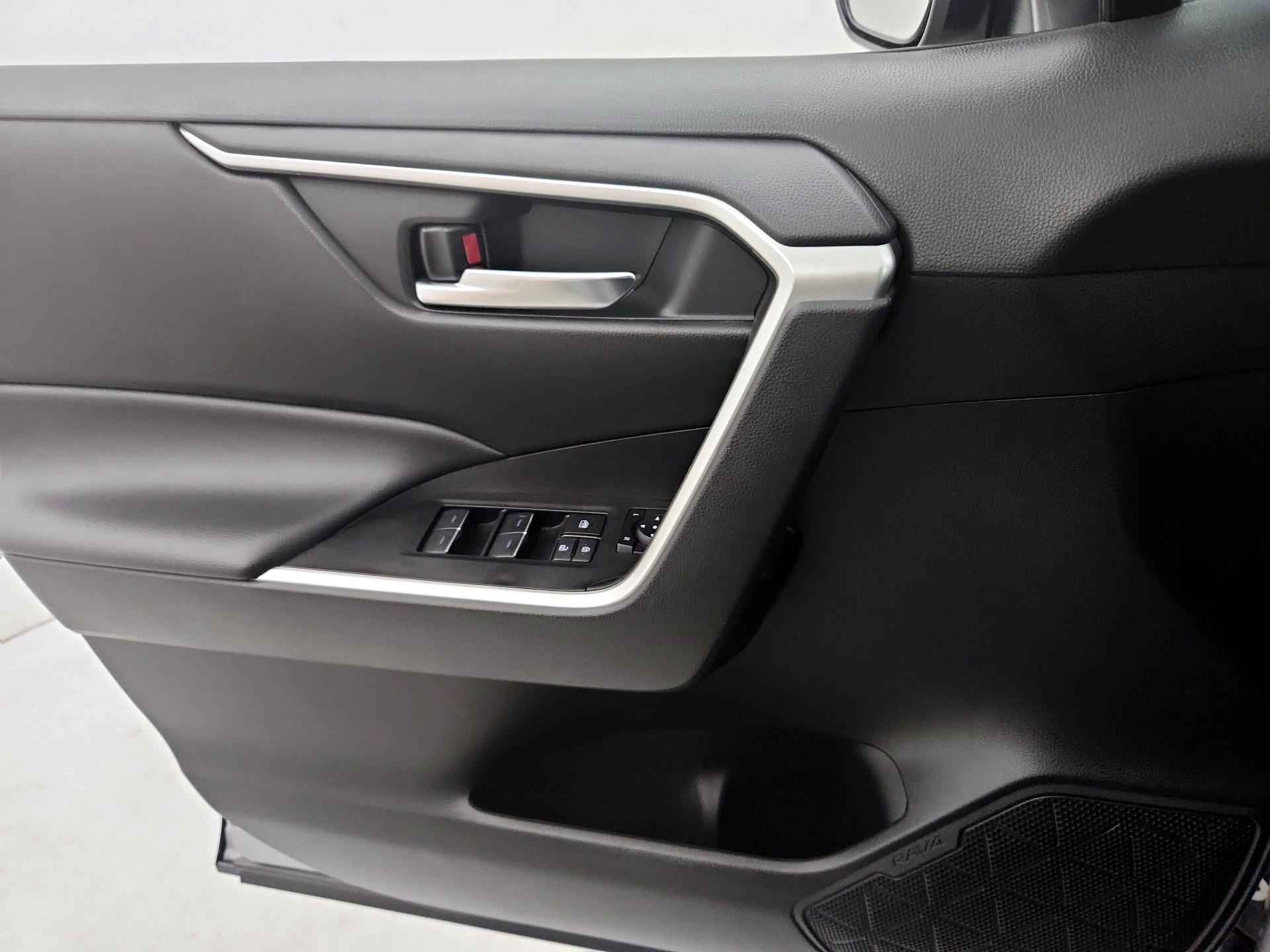 Thumbnail: 2024 Toyota RAV4 - 12